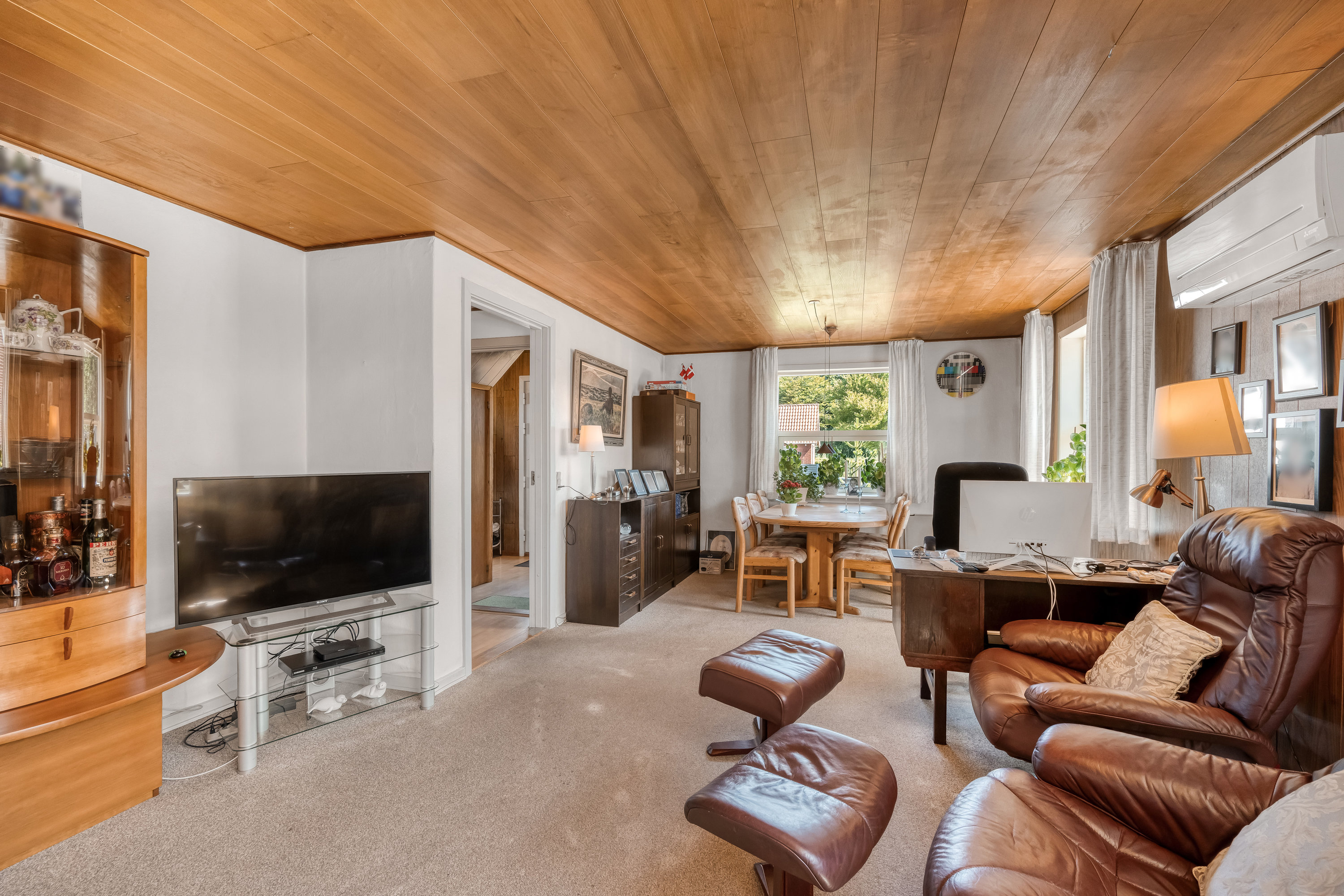 Fremhævet stue billede i fuldskærmstilstand. Billede af Finderupvej 20, Herborg, 6920 Videbæk