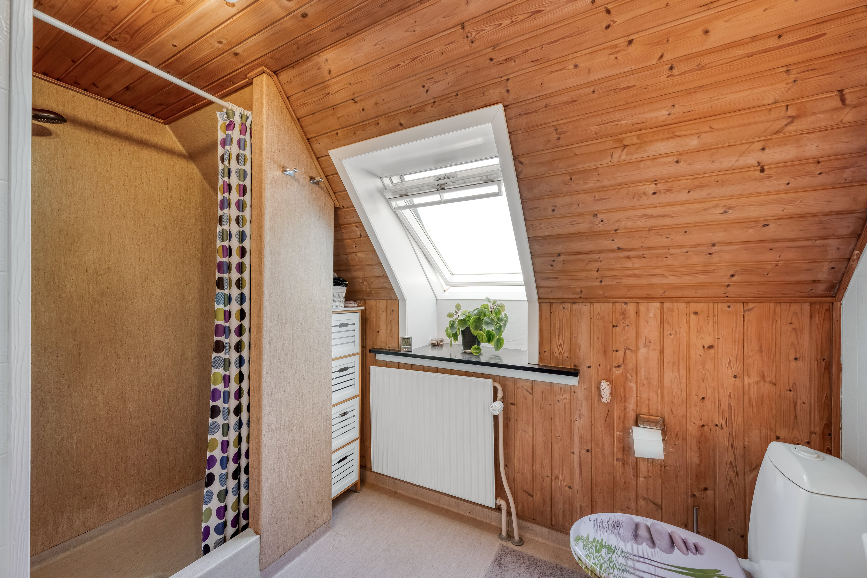 Fremhævet badeværelse billede i fuldskærmstilstand. Billede af Finderupvej 20, Herborg, 6920 Videbæk