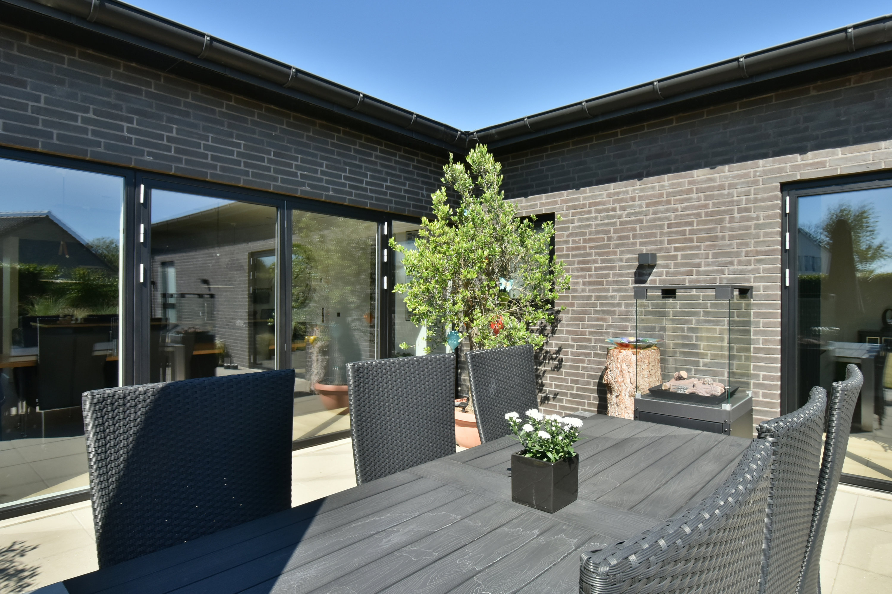 Fremhævet terrasse billede i fuldskærmstilstand. Billede af Tjørring Vænget 4, Tjørring, 7400 Herning