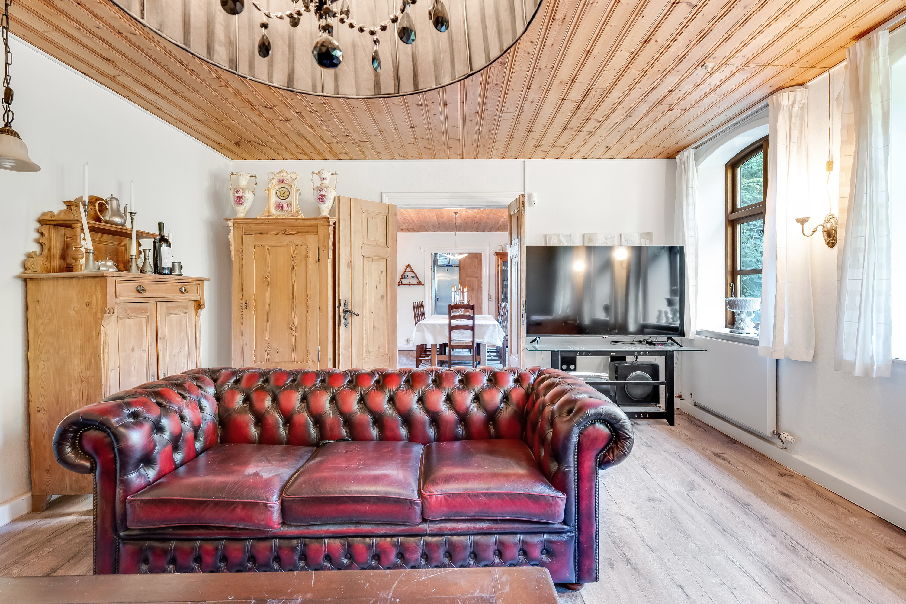 Fremhævet stue billede i fuldskærmstilstand. Billede af Gammel Toftlundvej 8, Rurup, 6520 Toftlund