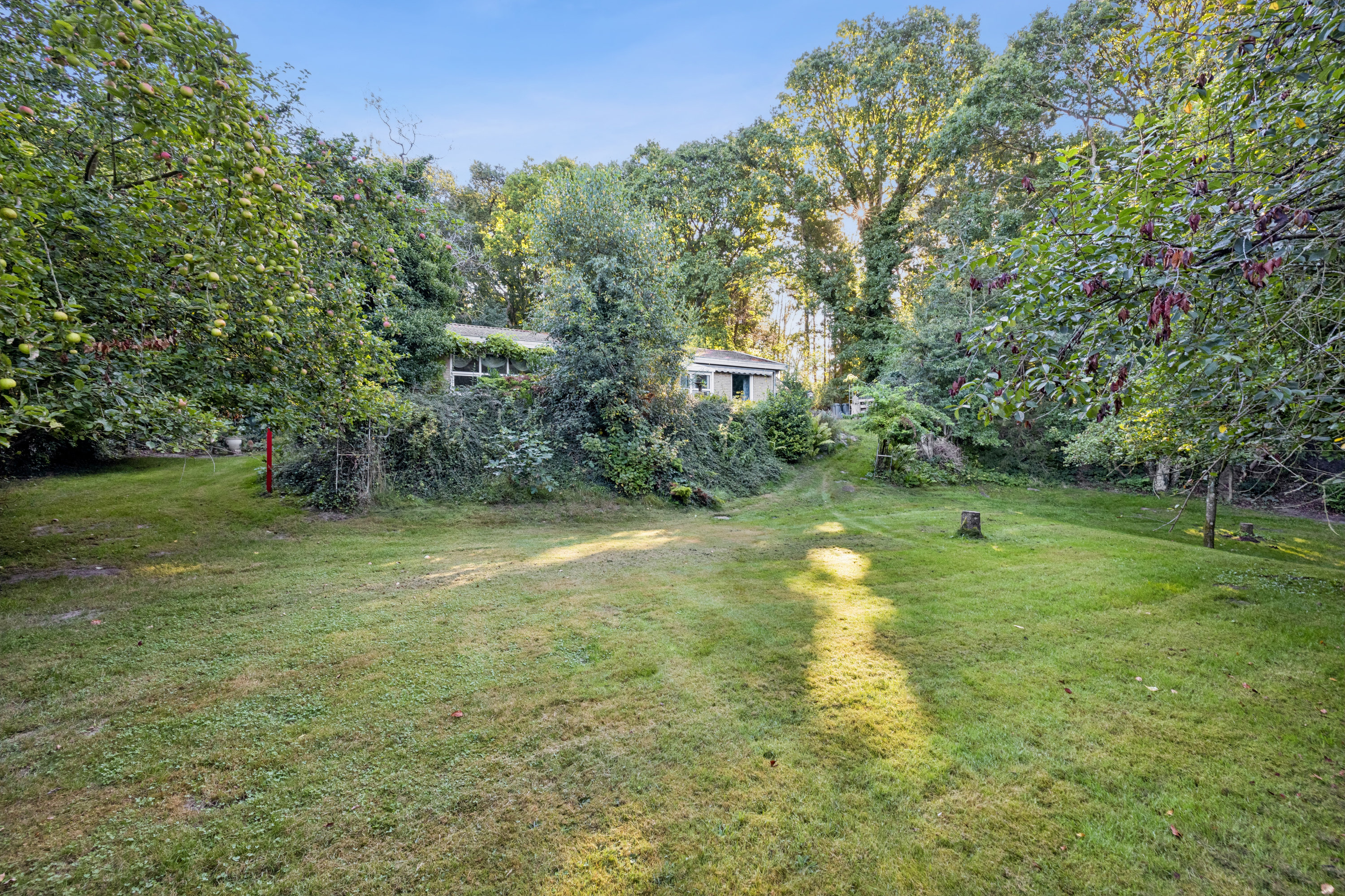 Fremhævet have billede i fuldskærmstilstand. Billede af Kærvejen 6, Fjellerup Strand, 8585 Glesborg