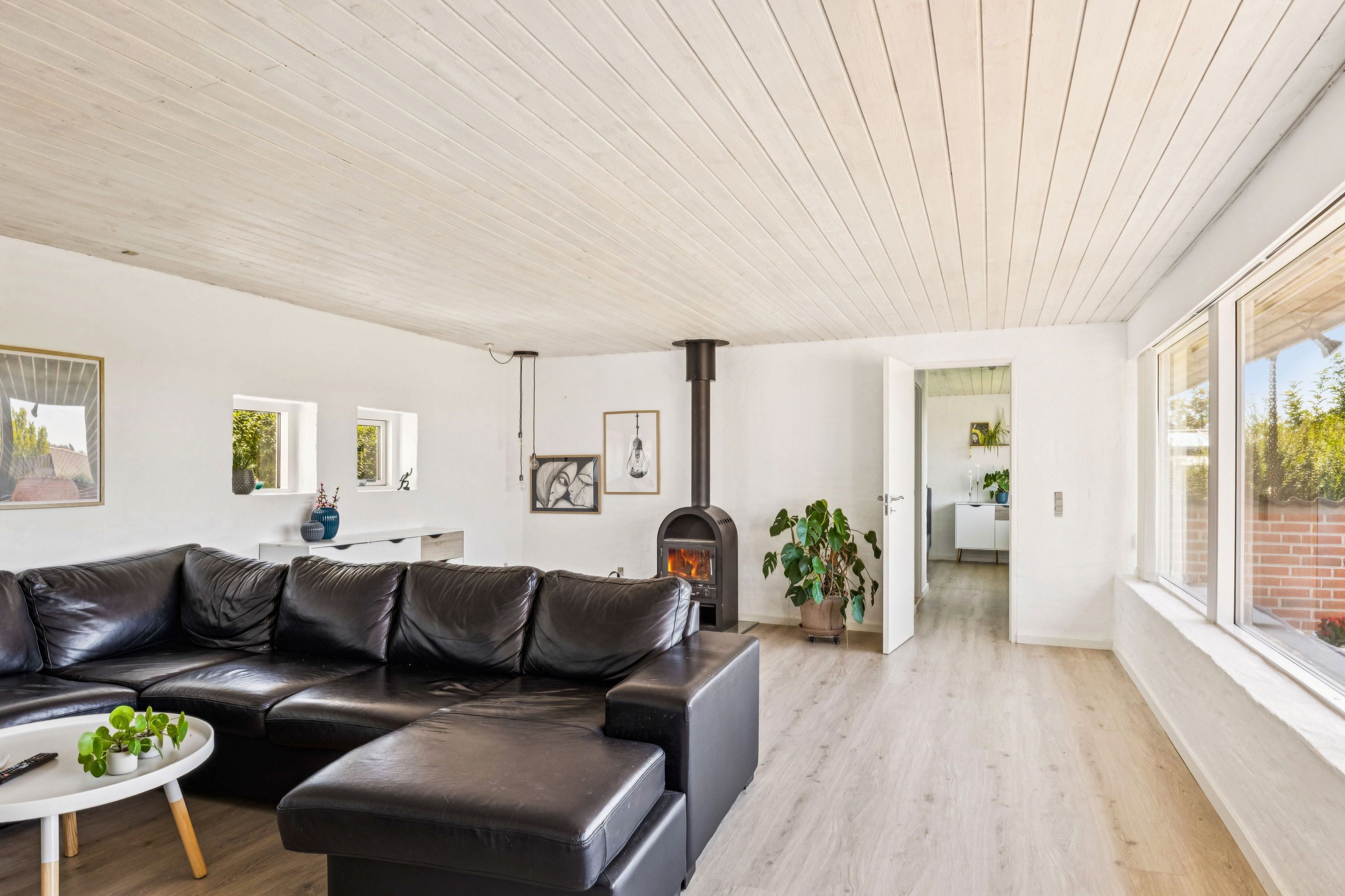 Fremhævet stue billede i fuldskærmstilstand. Billede af Stejlbjerg 26, 8543 Hornslet