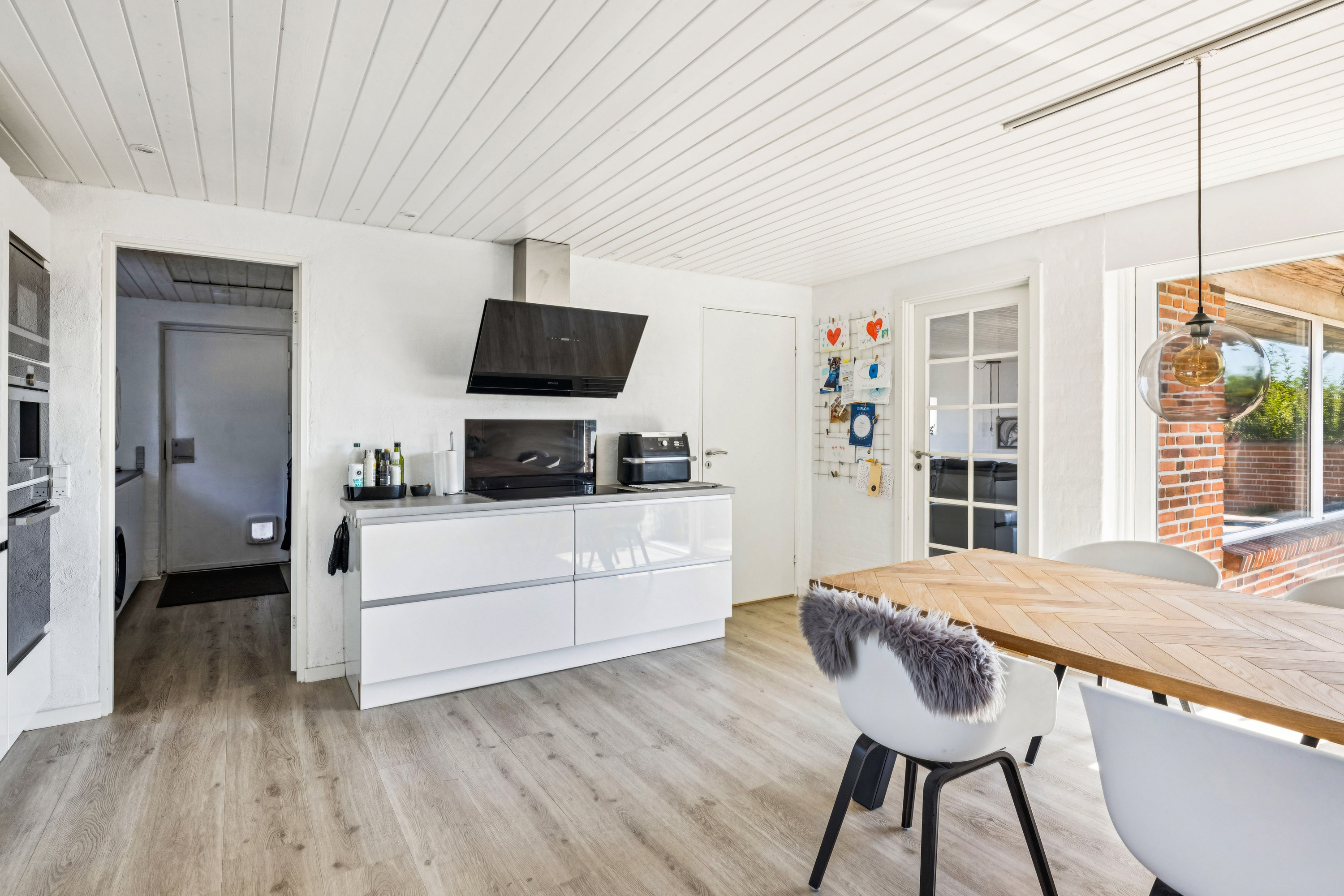 Fremhævet køkken billede i fuldskærmstilstand. Billede af Stejlbjerg 26, 8543 Hornslet