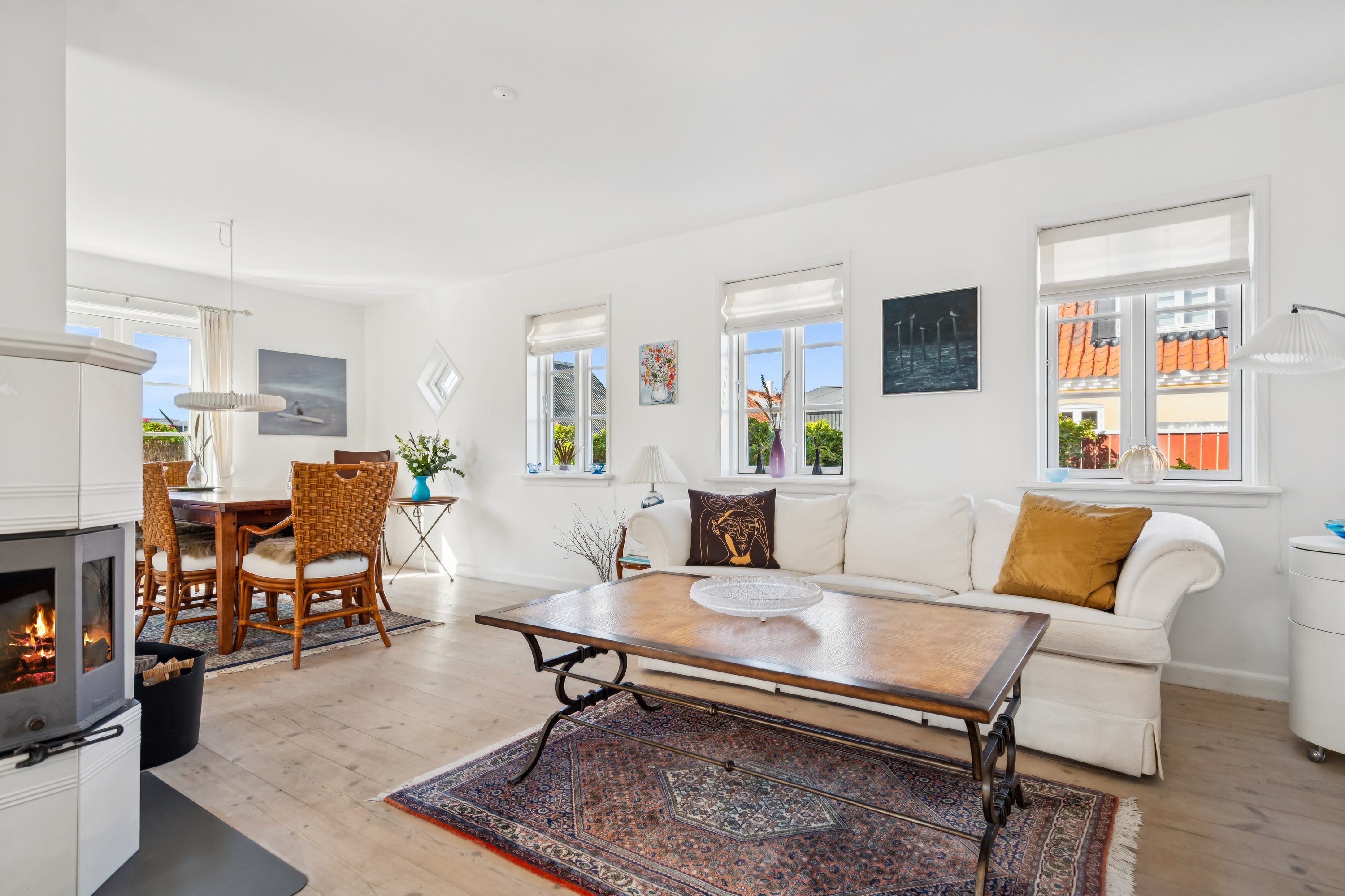 Fremhævet stue billede i fuldskærmstilstand. Billede af Jens Bergs Vej 3A, Gl. Skagen, 9990 Skagen