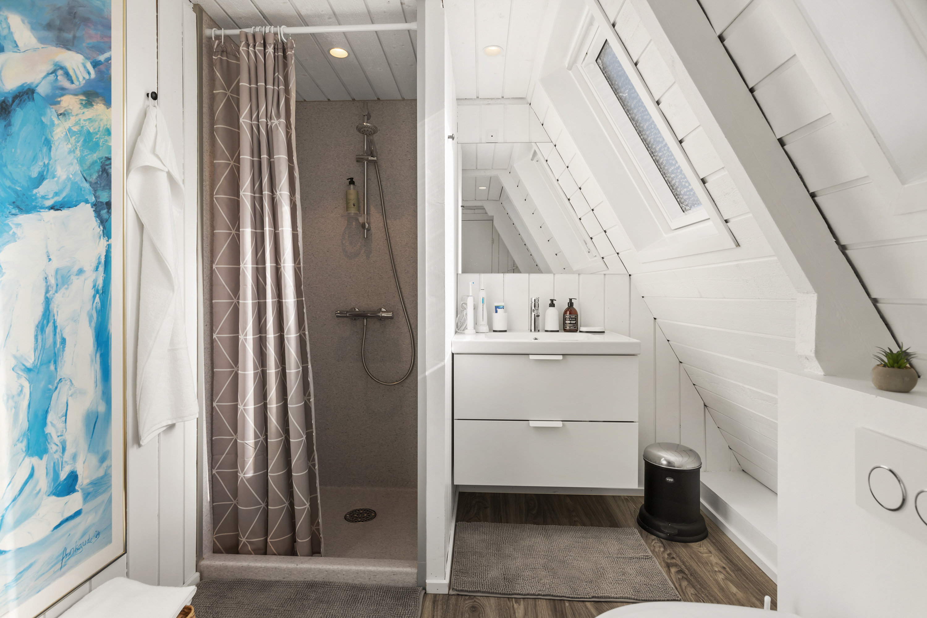 Fremhævet badeværelse billede i fuldskærmstilstand. Billede af Golfsvinget 150, Gatten, 9640 Farsø