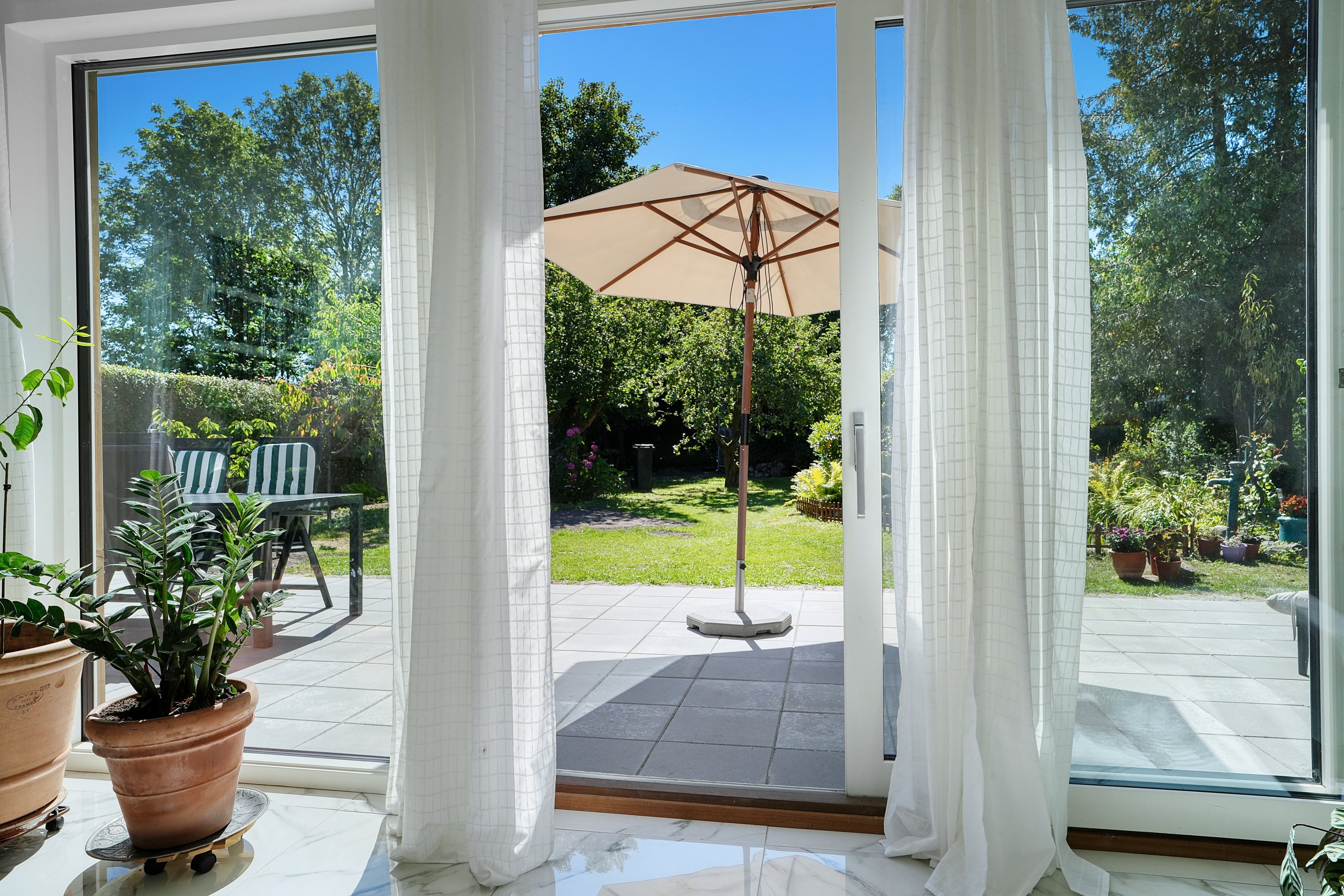 Fremhævet terrasse billede i fuldskærmstilstand. Billede af Harestien 19, 2880 Bagsværd