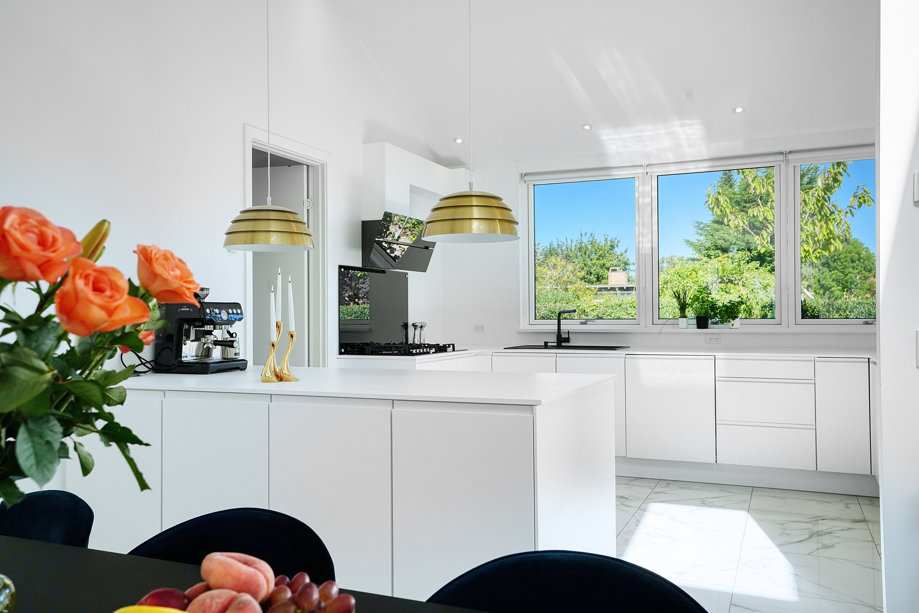 Fremhævet køkken billede i fuldskærmstilstand. Billede af Harestien 19, 2880 Bagsværd