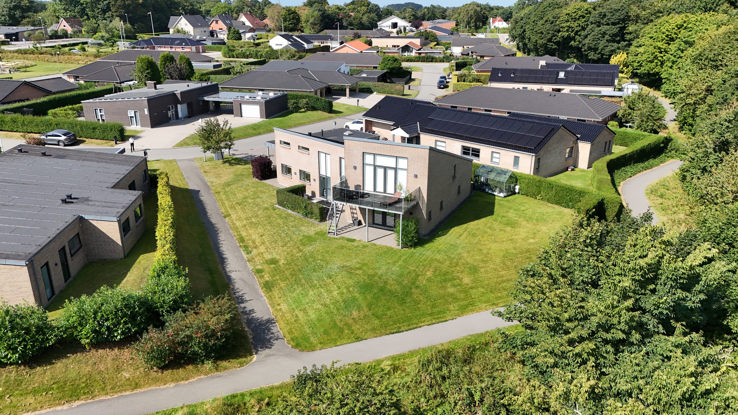 Fremhævet luftfoto billede i fuldskærmstilstand. Billede af Hyldevej 32, 9500 Hobro