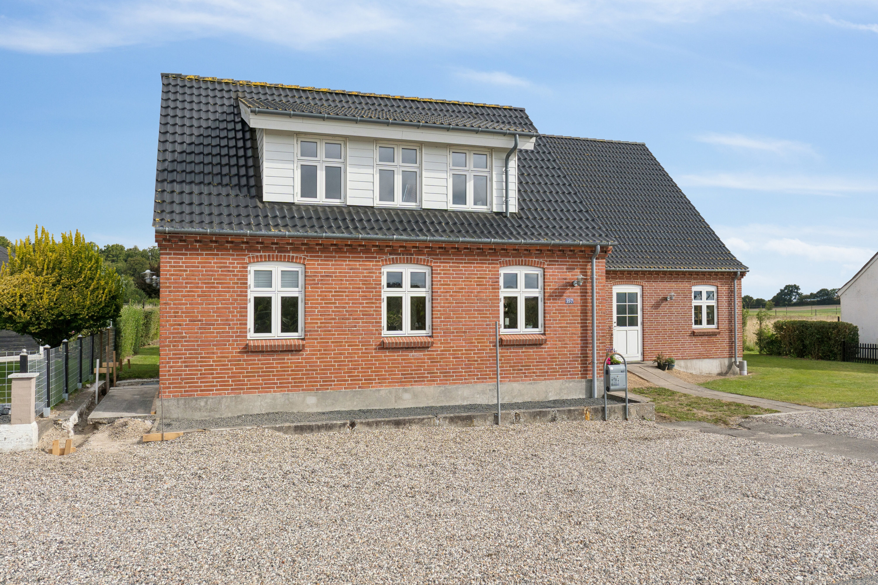 Fremhævet set fra vejen billede i fuldskærmstilstand. Billede af Spodsbjergvej 257, Long. Sand, 5900 Rudkøbing