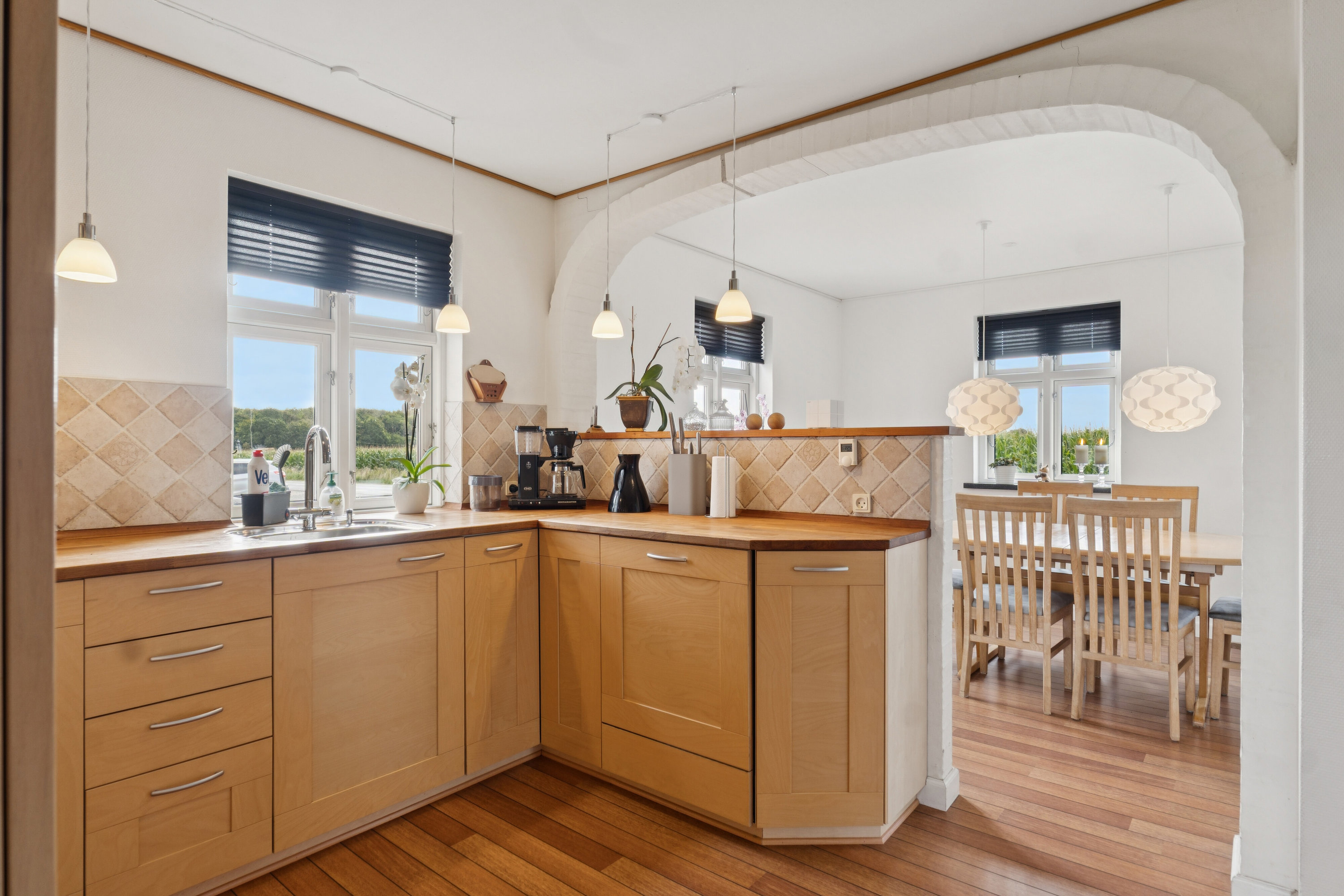 Fremhævet køkken billede i fuldskærmstilstand. Billede af Spodsbjergvej 257, Long. Sand, 5900 Rudkøbing