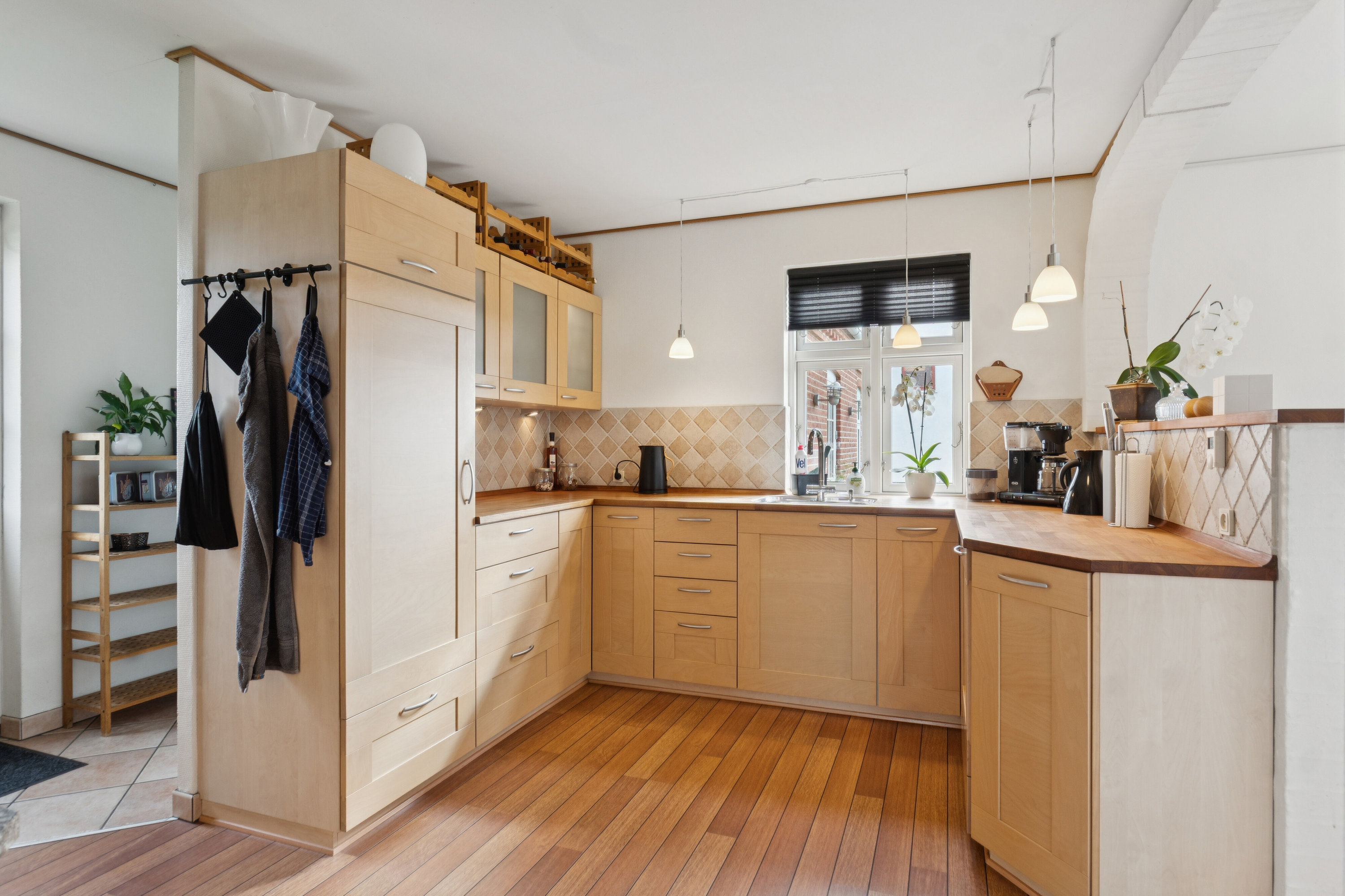 Fremhævet køkken billede i fuldskærmstilstand. Billede af Spodsbjergvej 257, Long. Sand, 5900 Rudkøbing