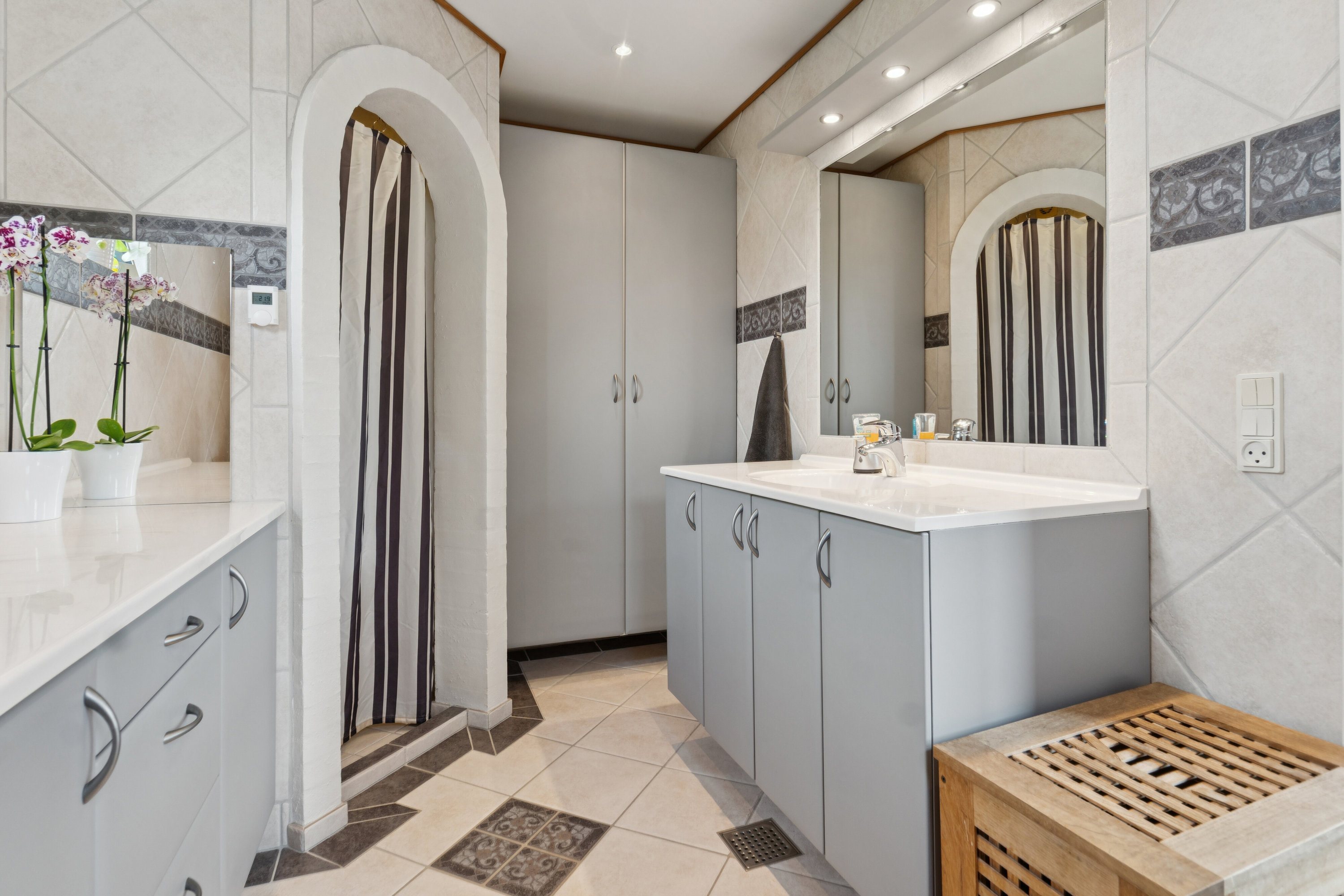 Fremhævet badeværelse billede i fuldskærmstilstand. Billede af Spodsbjergvej 257, Long. Sand, 5900 Rudkøbing