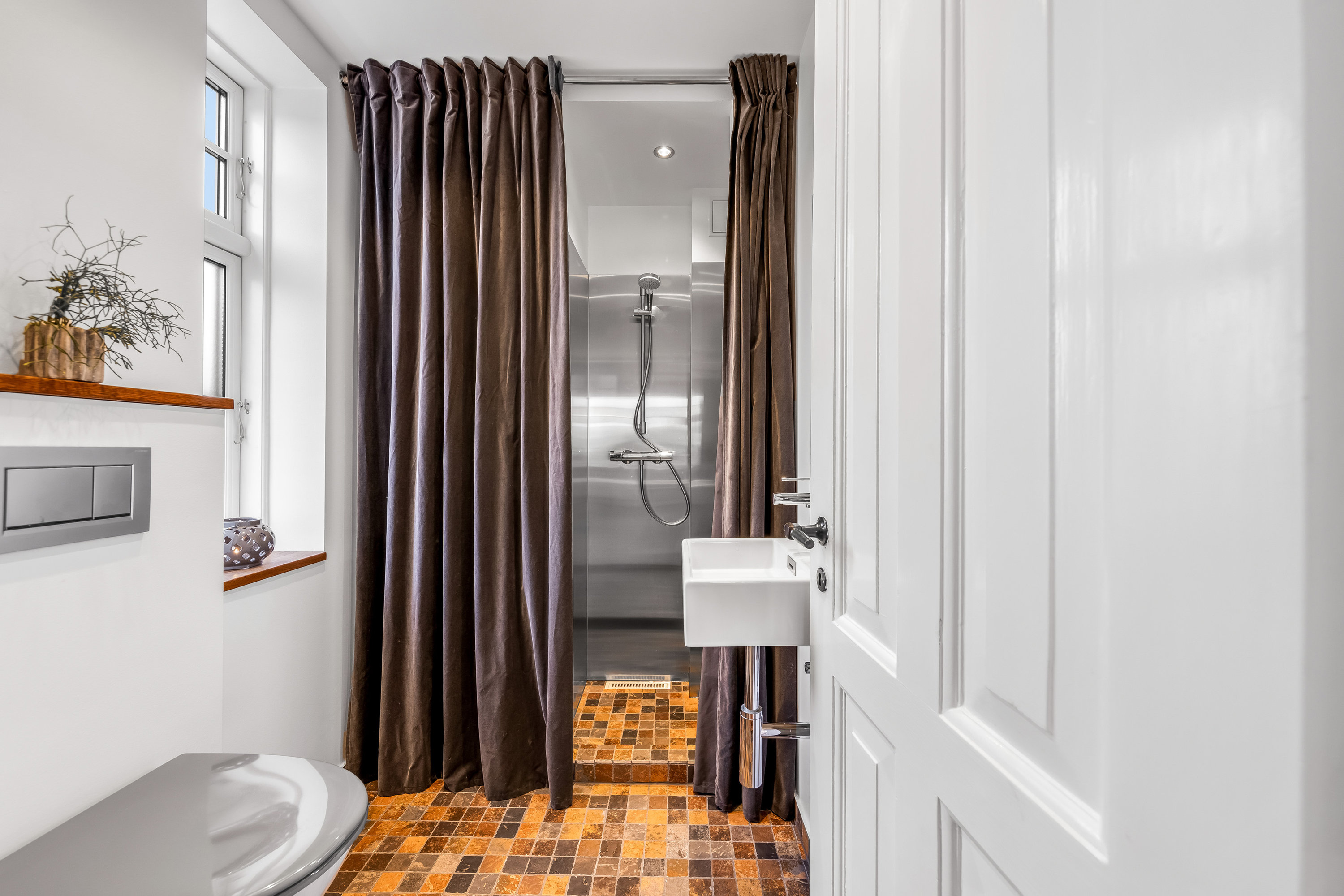 Fremhævet  billede i fuldskærmstilstand. Billede af Silkeborgvej 682, 8220 Brabrand