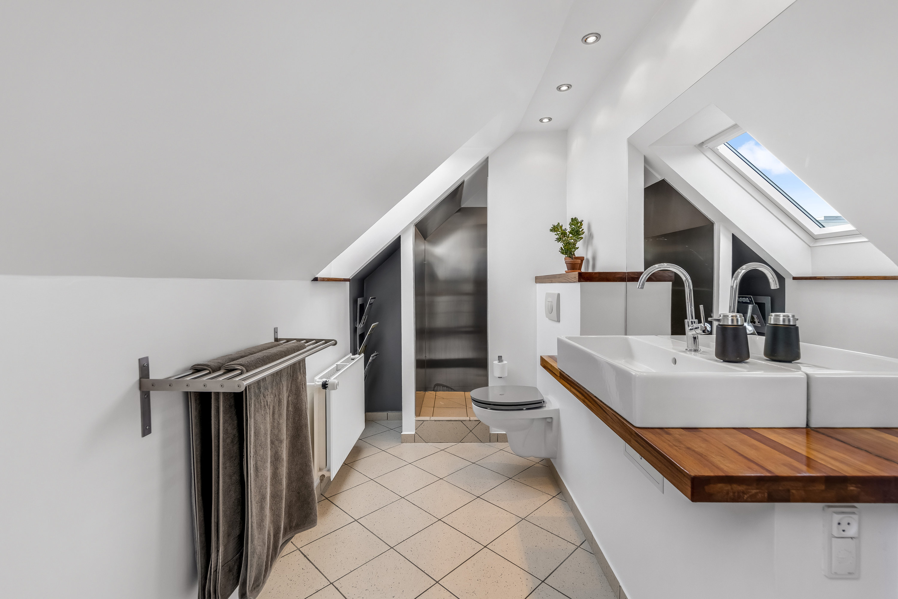 Fremhævet  billede i fuldskærmstilstand. Billede af Silkeborgvej 682, 8220 Brabrand