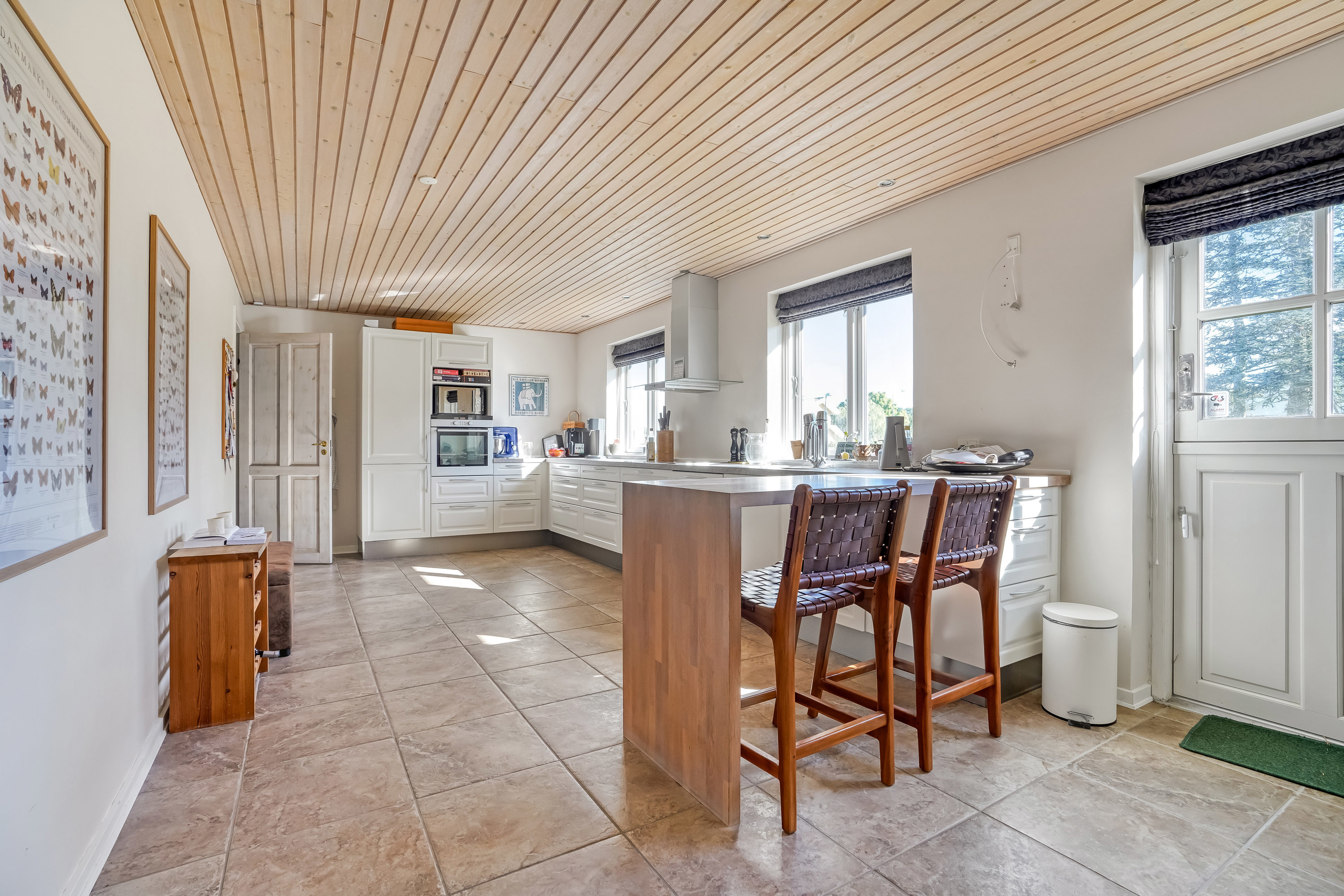 Fremhævet køkken billede i fuldskærmstilstand. Billede af Brunsegårdsvej 37, 5690 Tommerup