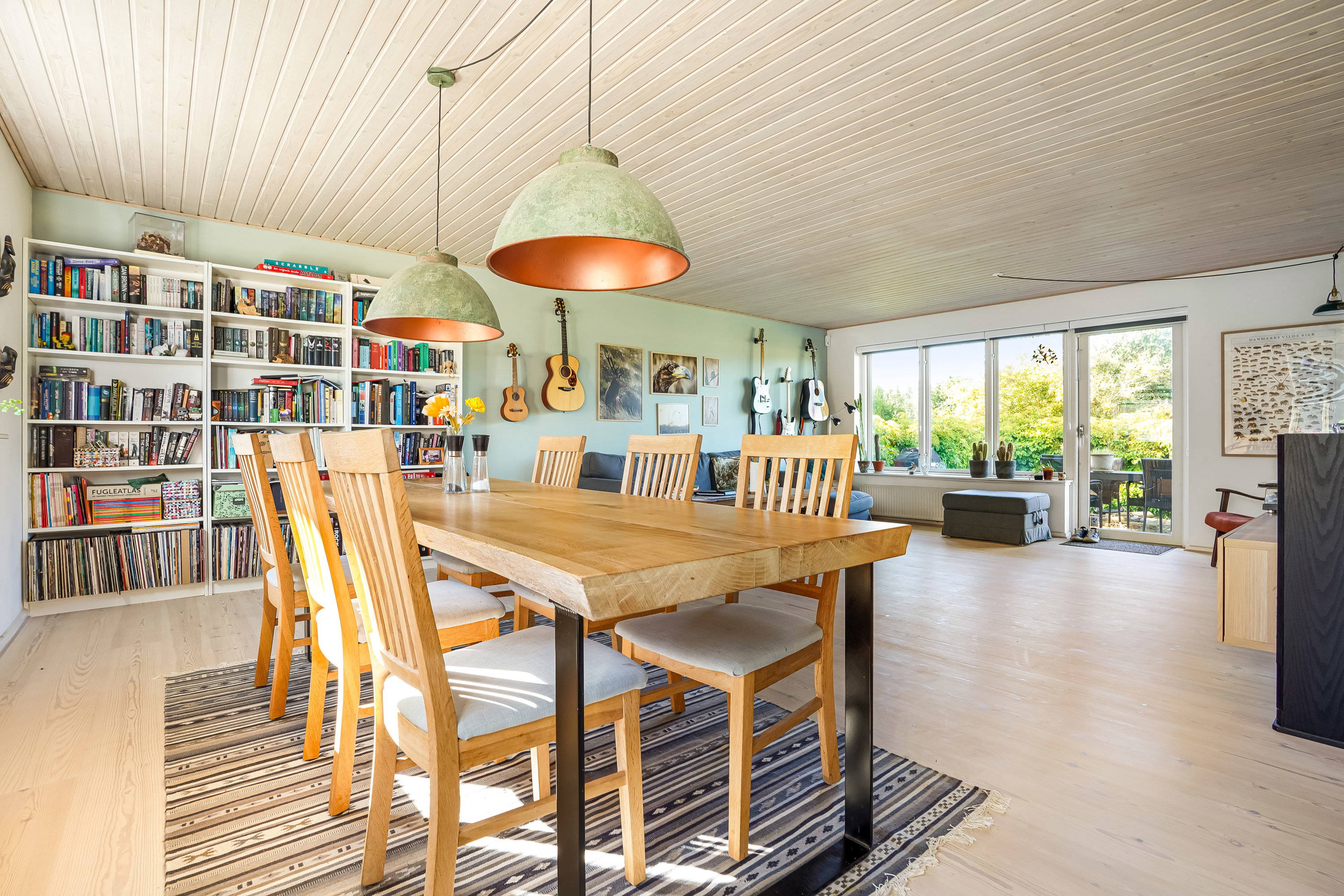 Fremhævet stue billede i fuldskærmstilstand. Billede af Brunsegårdsvej 37, 5690 Tommerup