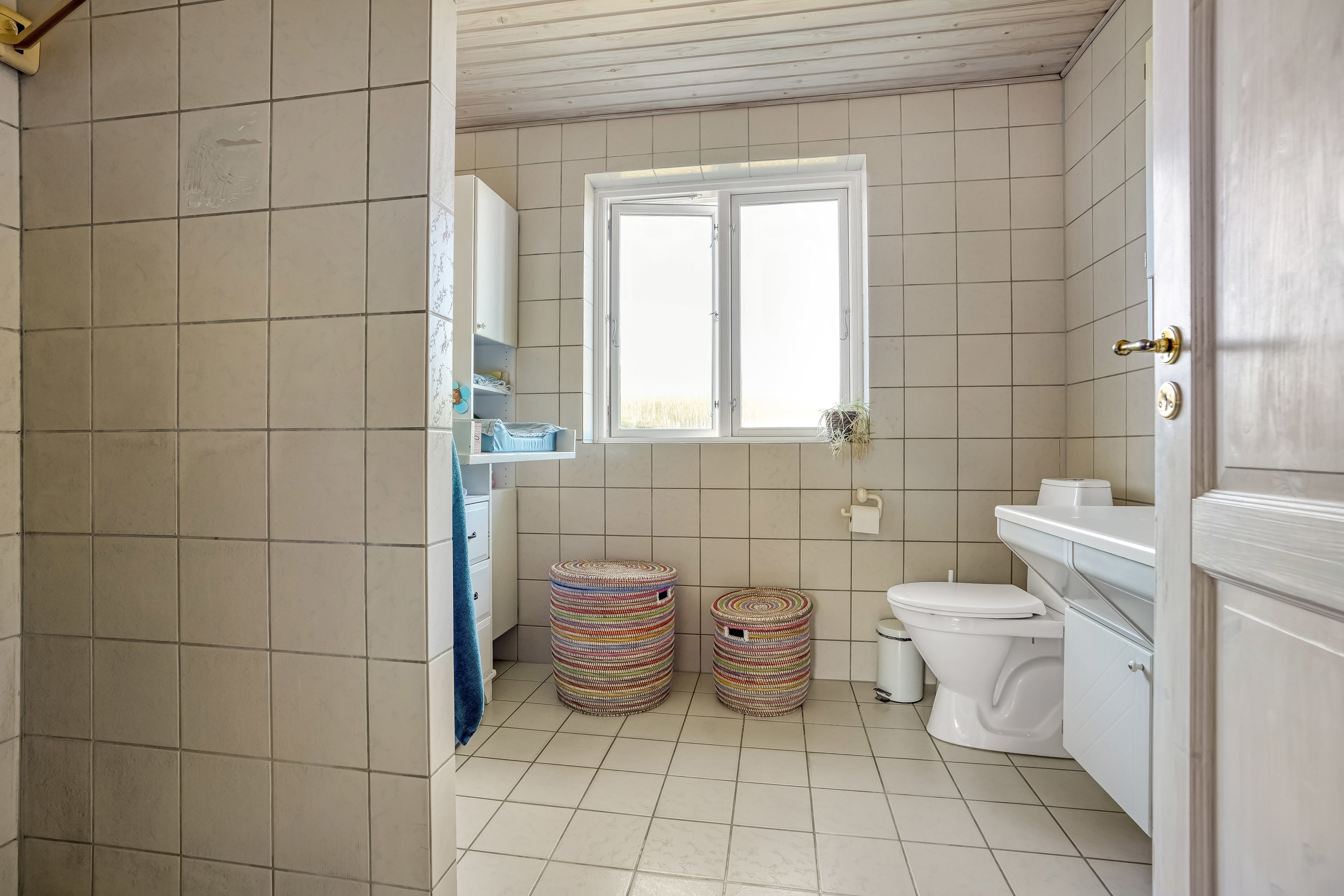 Fremhævet toilet billede i fuldskærmstilstand. Billede af Brunsegårdsvej 37, 5690 Tommerup