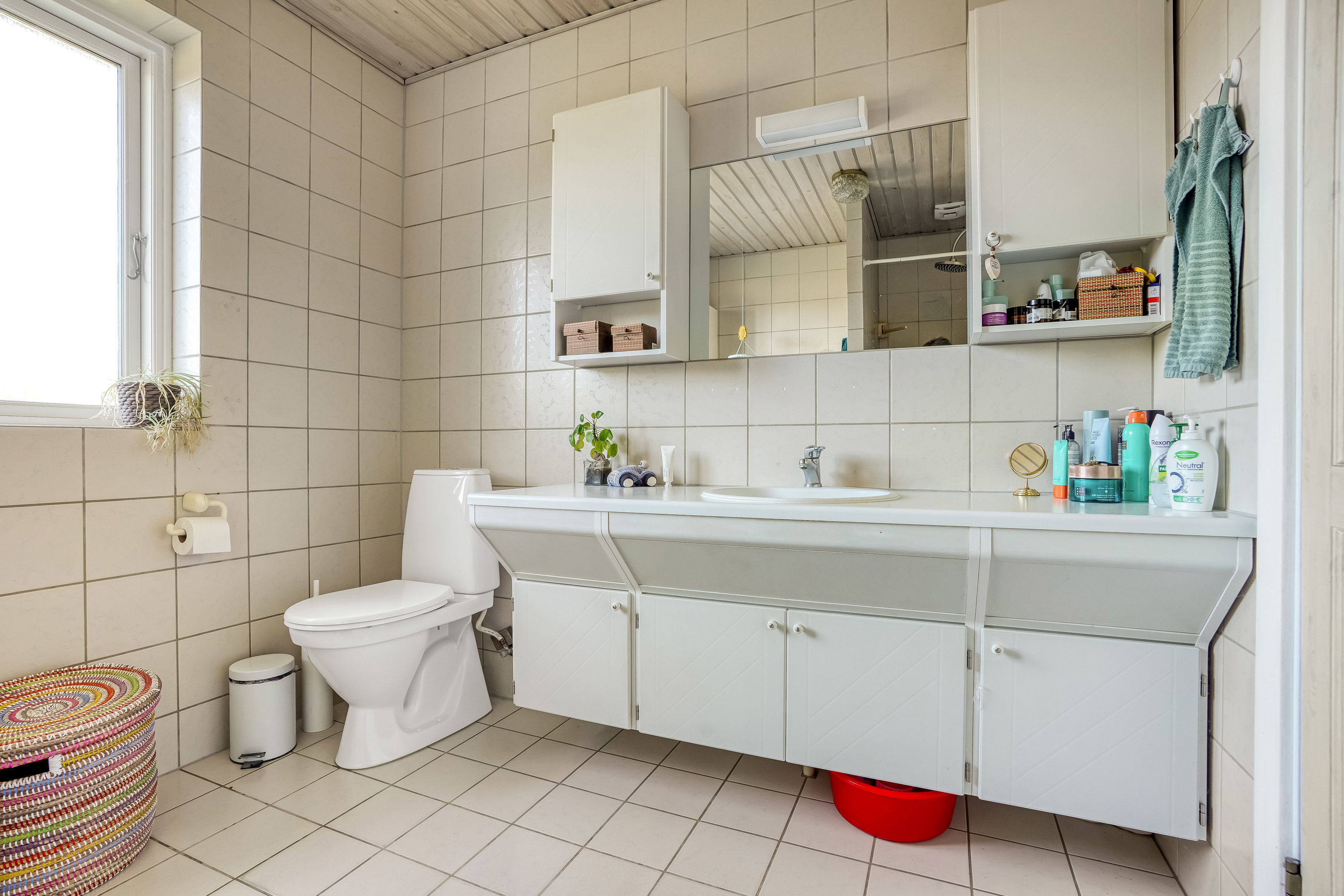 Fremhævet badeværelse billede i fuldskærmstilstand. Billede af Brunsegårdsvej 37, 5690 Tommerup