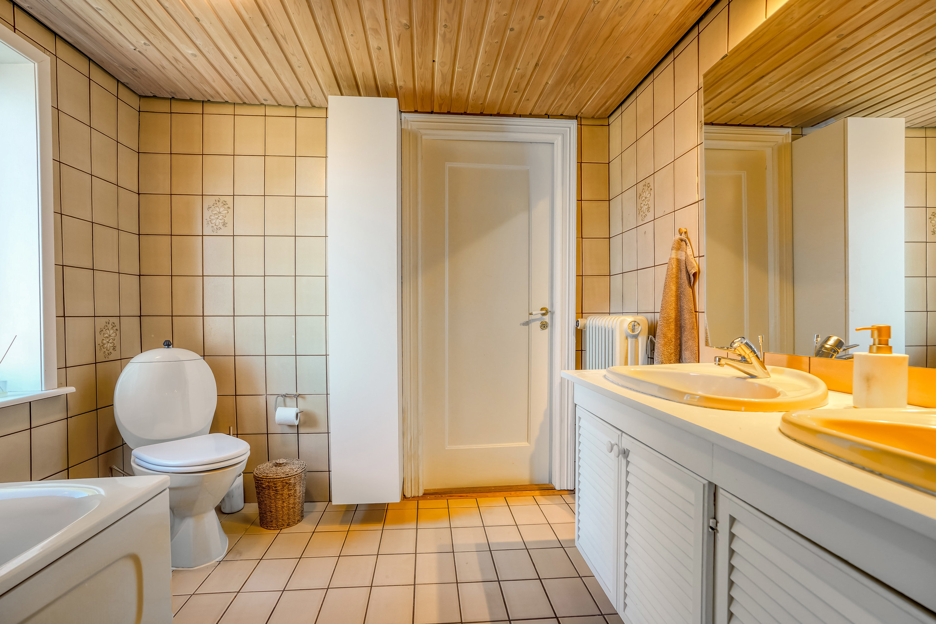 Fremhævet badeværelse billede i fuldskærmstilstand. Billede af Bredgade 40, 7160 Tørring