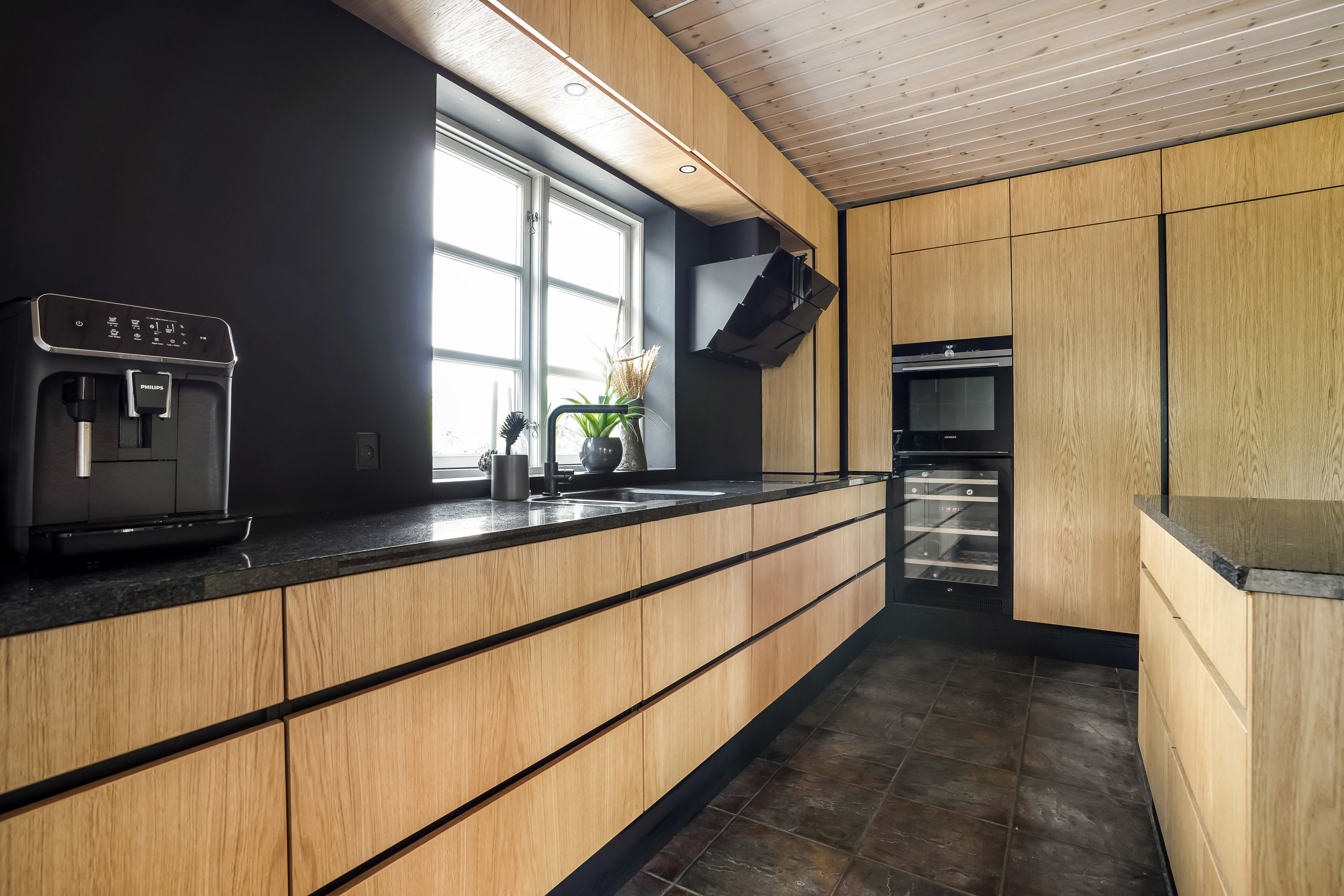 Fremhævet køkken billede i fuldskærmstilstand. Billede af Fåruplund 1, 7300 Jelling