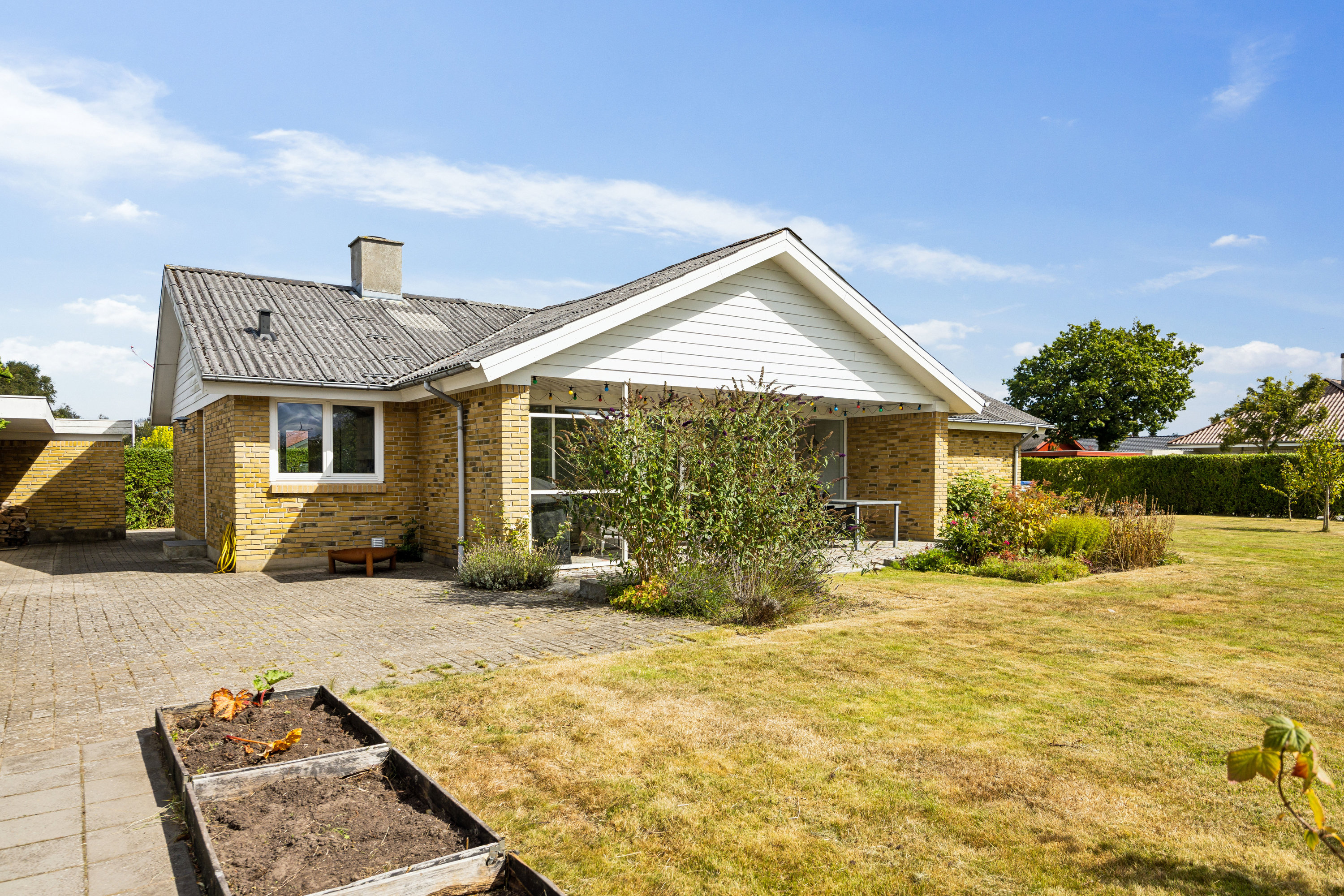 Fremhævet ejendom 1 billede i fuldskærmstilstand. Billede af Nordmanniavej 1, 9320 Hjallerup