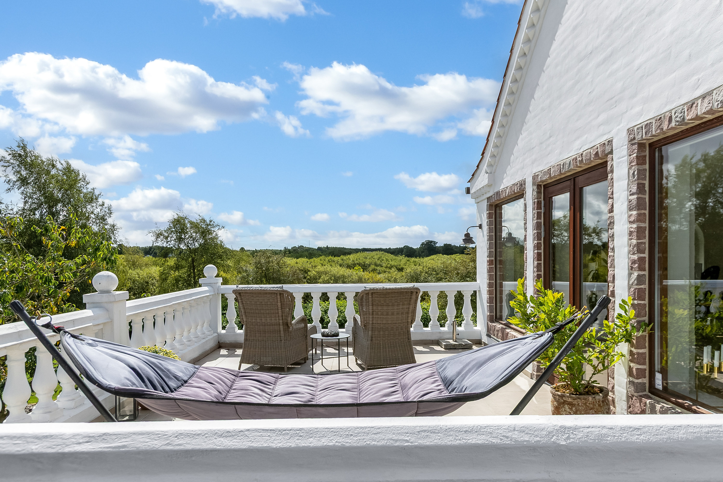 Fremhævet terrasse billede i fuldskærmstilstand. Billede af Alexandersvej 12, 6640 Lunderskov