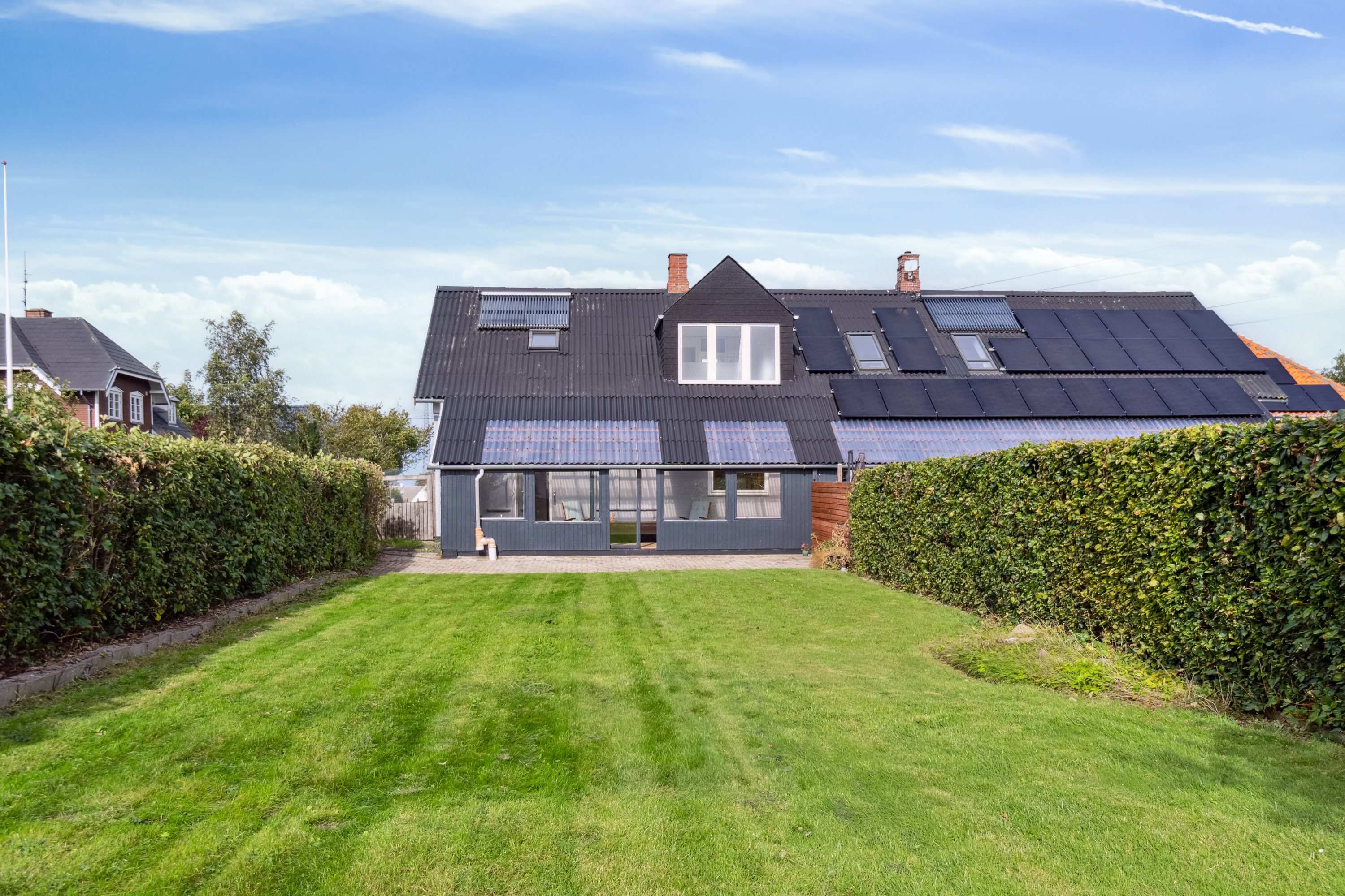 Fremhævet set fra haven billede i fuldskærmstilstand. Billede af Bakkendrupvej 8, Bakkendrup, 4281 Gørlev