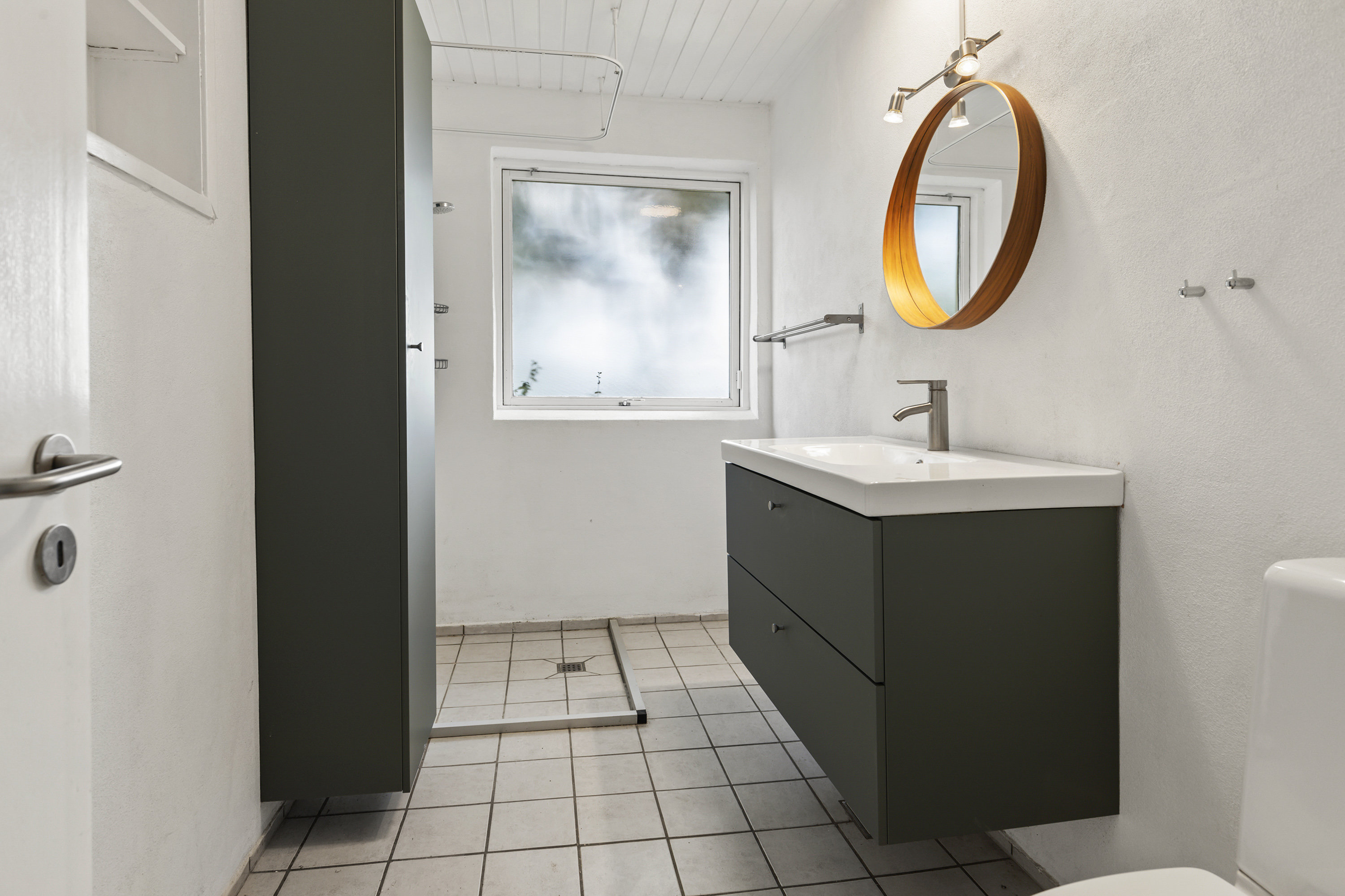 Fremhævet badeværelse billede i fuldskærmstilstand. Billede af Langelandsgade 30, 9700 Brønderslev