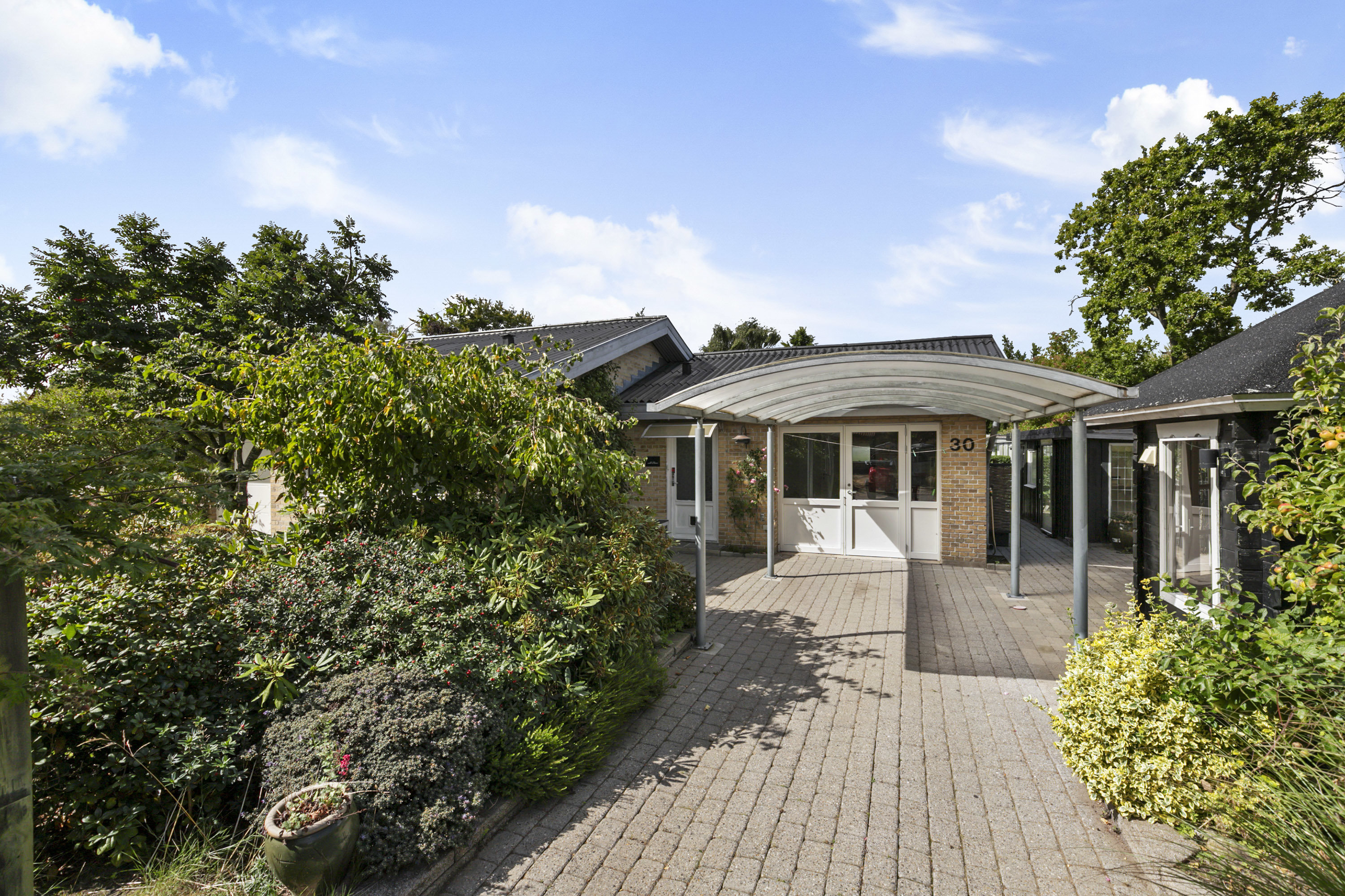 Fremhævet indkørsel billede i fuldskærmstilstand. Billede af Langelandsgade 30, 9700 Brønderslev