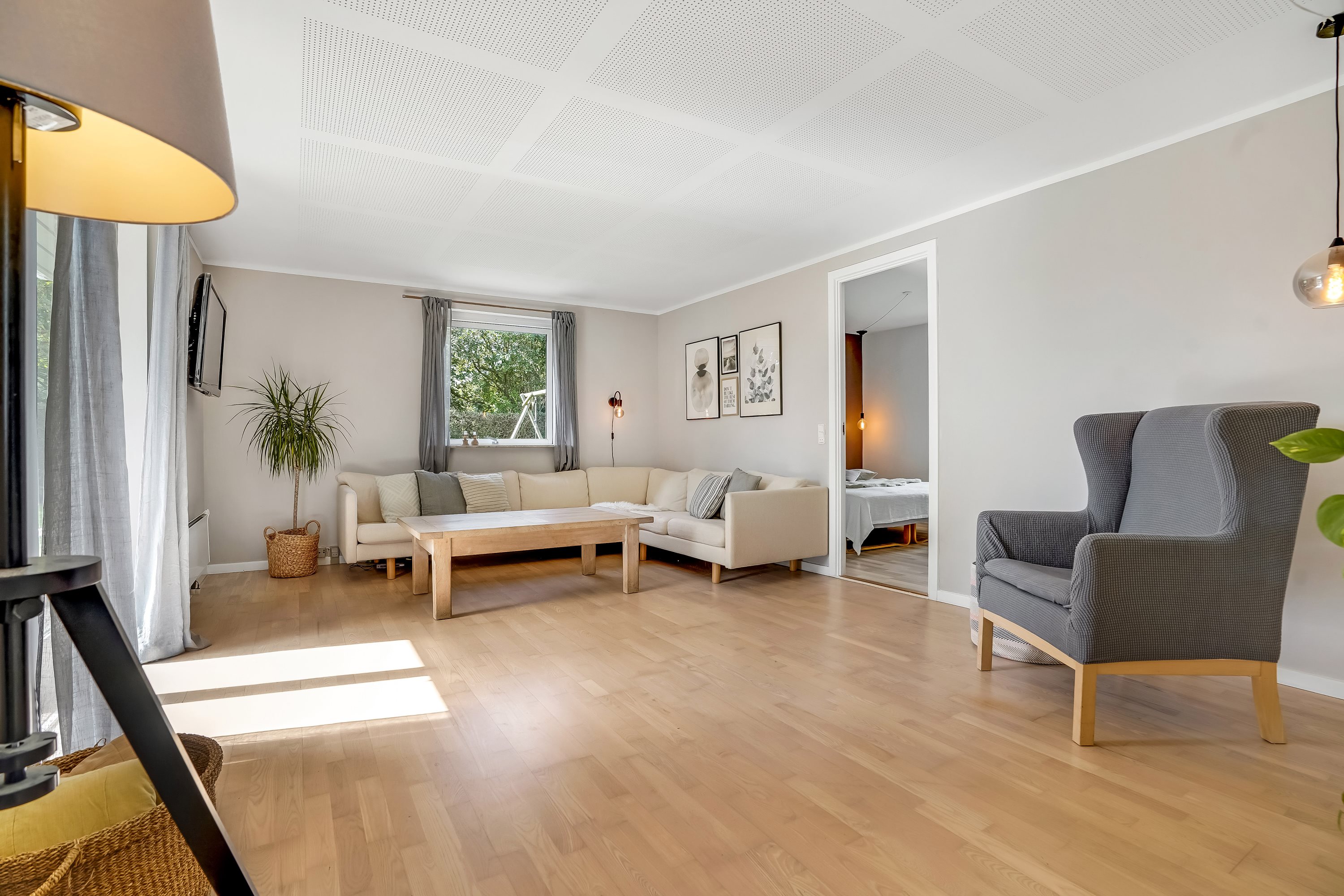 Fremhævet stue billede i fuldskærmstilstand. Billede af Lyøvænget 16, 5500 Middelfart