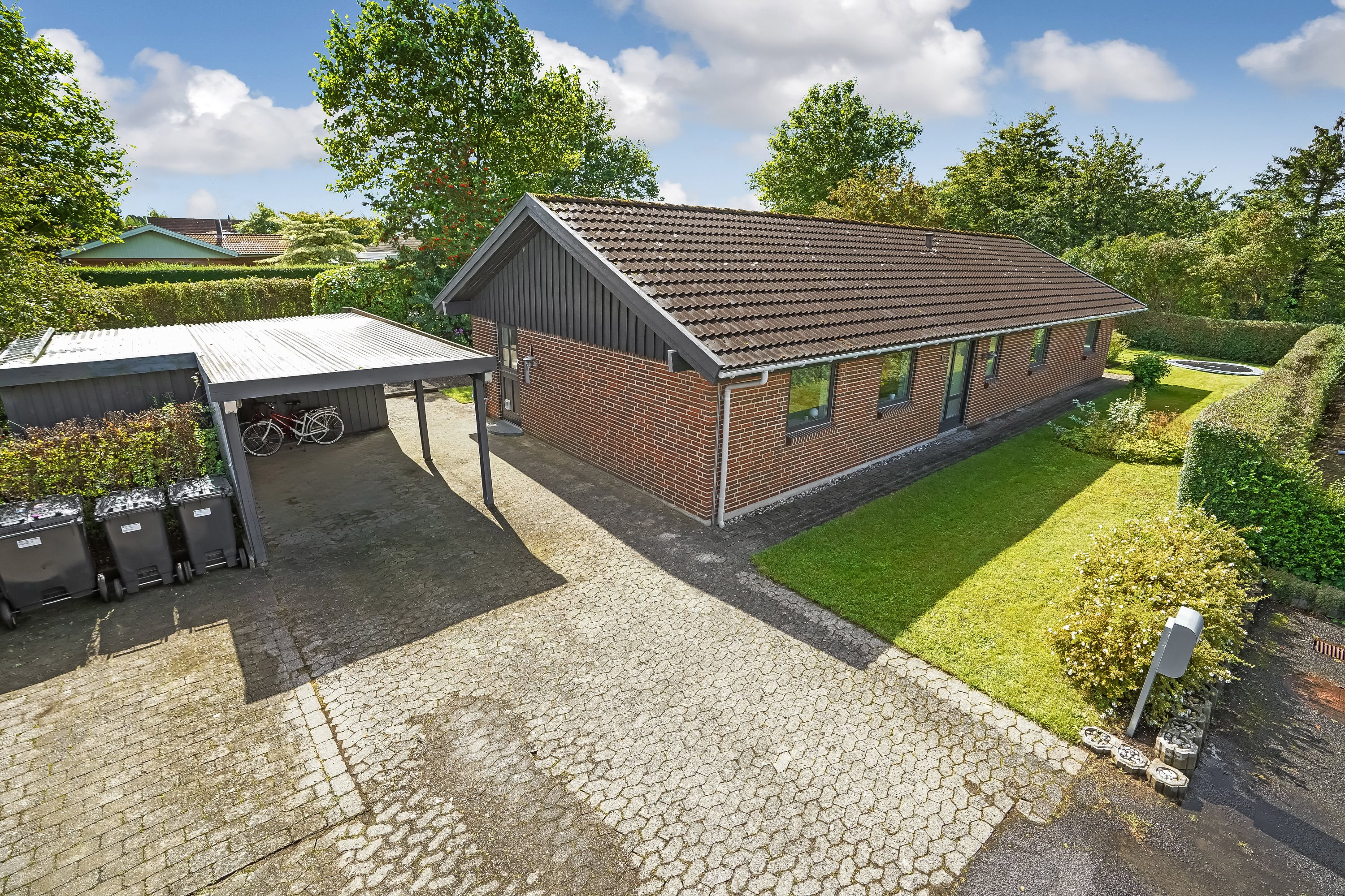 Miniaturebillede 1: ejendommen. Billede af Lyøvænget 16, 5500 Middelfart