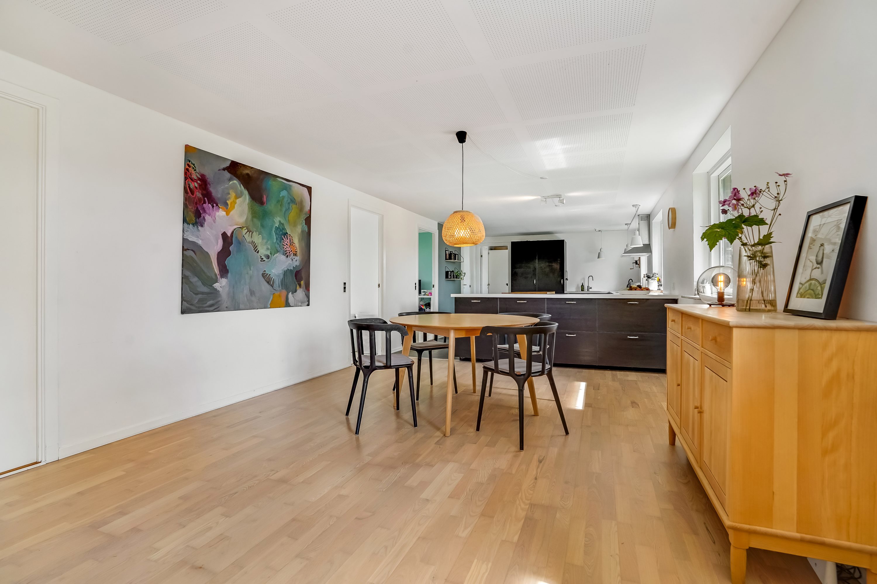 Fremhævet køkken billede i fuldskærmstilstand. Billede af Lyøvænget 16, 5500 Middelfart