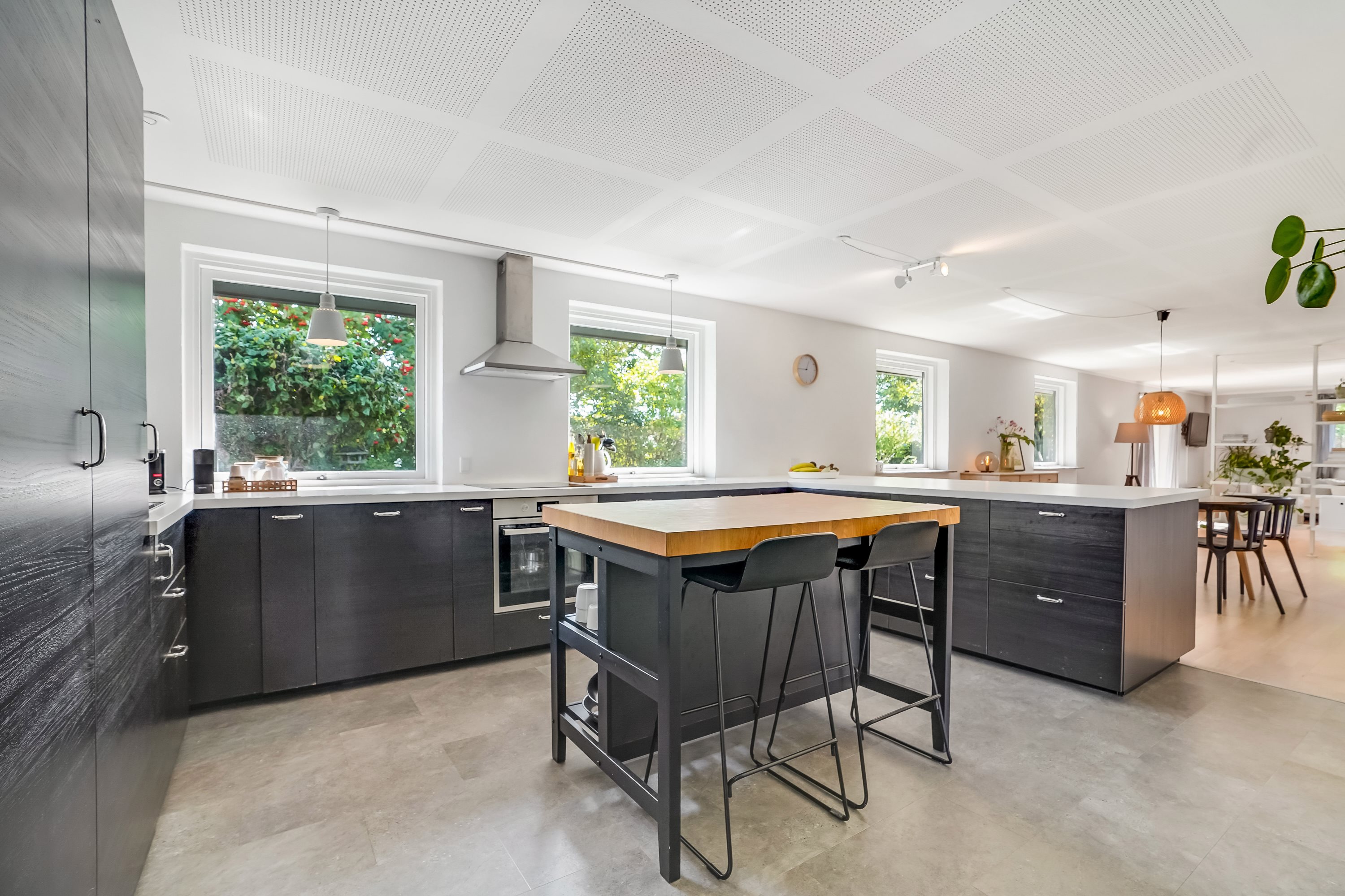 Fremhævet køkken billede i fuldskærmstilstand. Billede af Lyøvænget 16, 5500 Middelfart