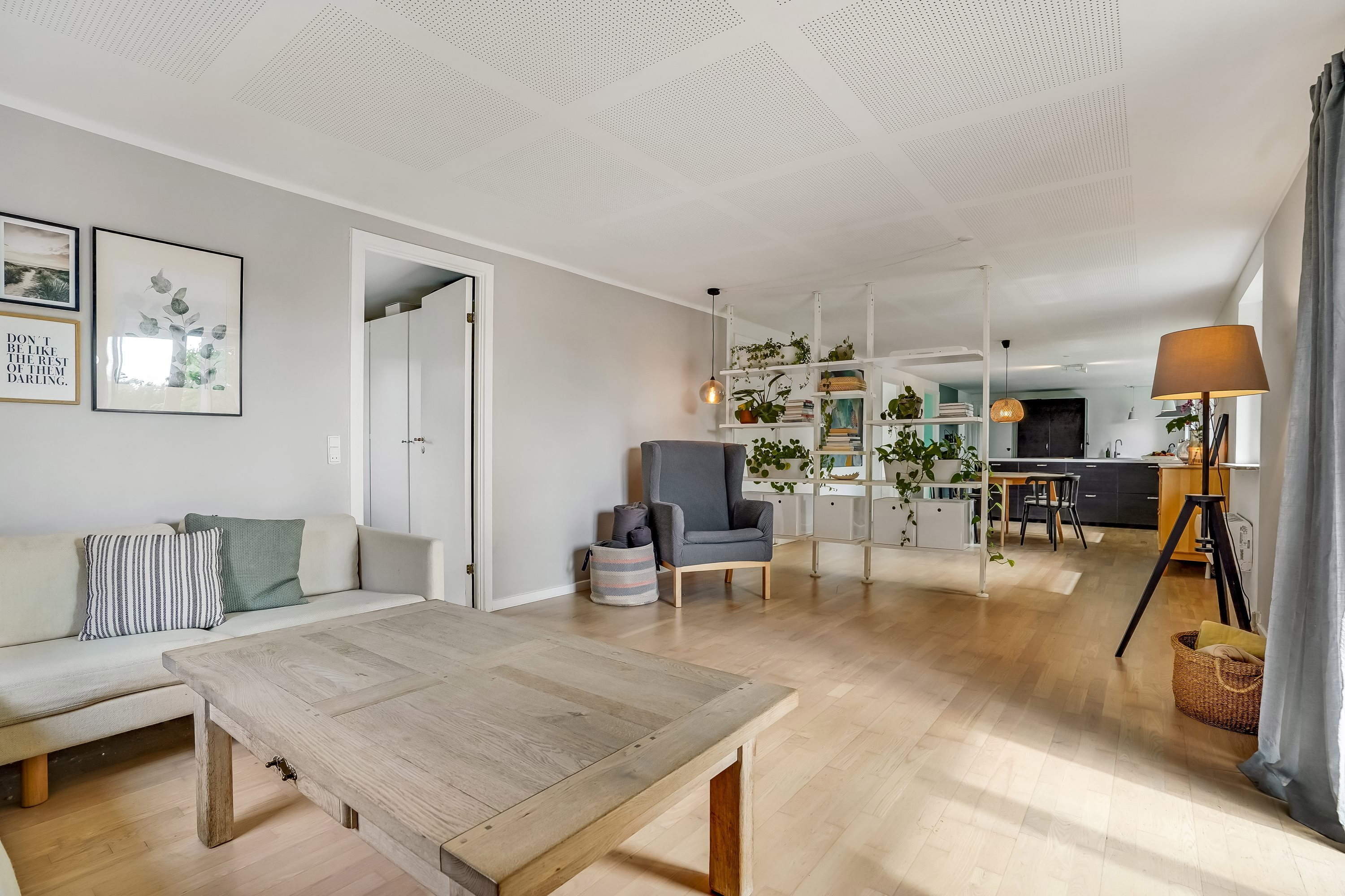 Fremhævet stue billede i fuldskærmstilstand. Billede af Lyøvænget 16, 5500 Middelfart