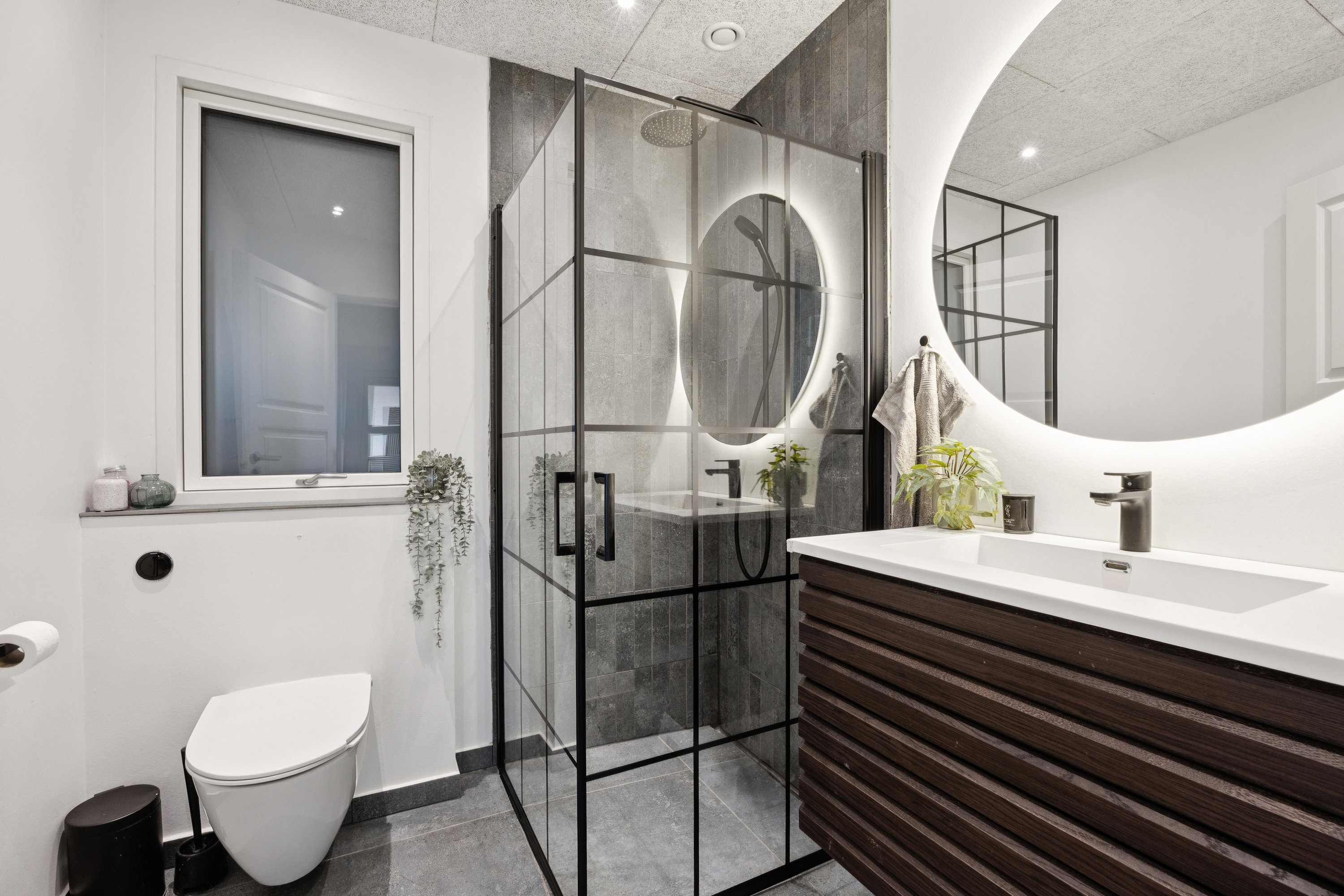 Fremhævet badeværelse billede i fuldskærmstilstand. Billede af Marens Minde Vej 32, Strøby Egede, 4600 Køge