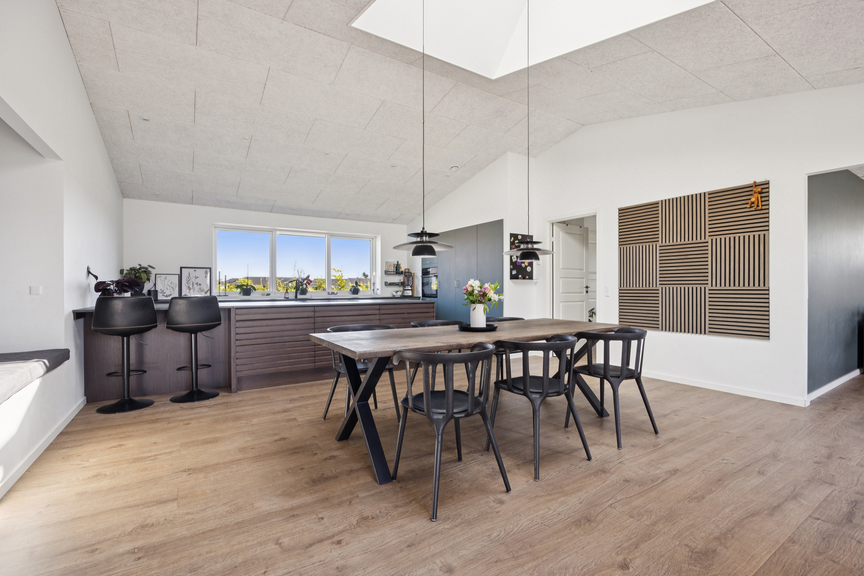 Fremhævet stue billede i fuldskærmstilstand. Billede af Marens Minde Vej 32, Strøby Egede, 4600 Køge