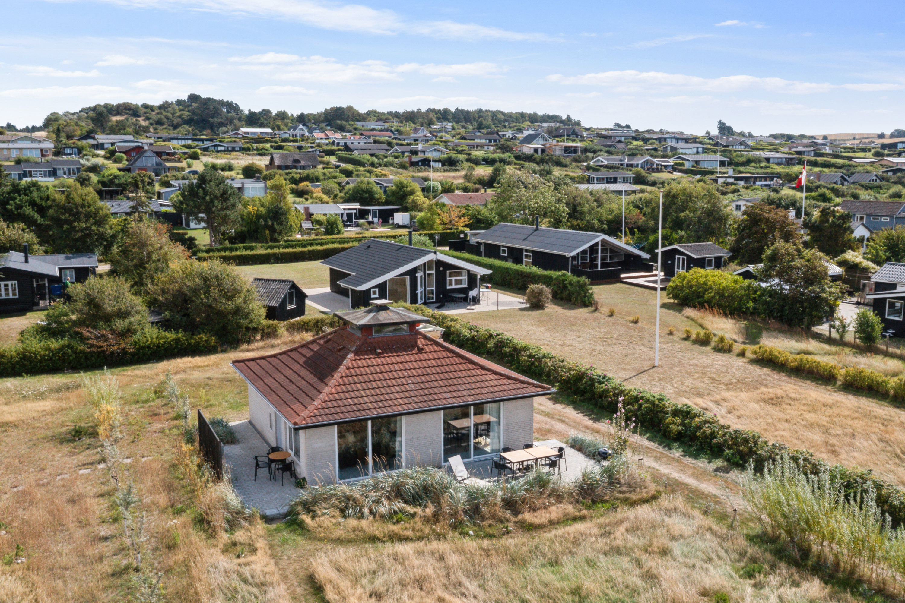 Fremhævet ejendom 1 billede i fuldskærmstilstand. Billede af Vestre Strandvej 35, Skødshoved Strand, 8420 Knebel