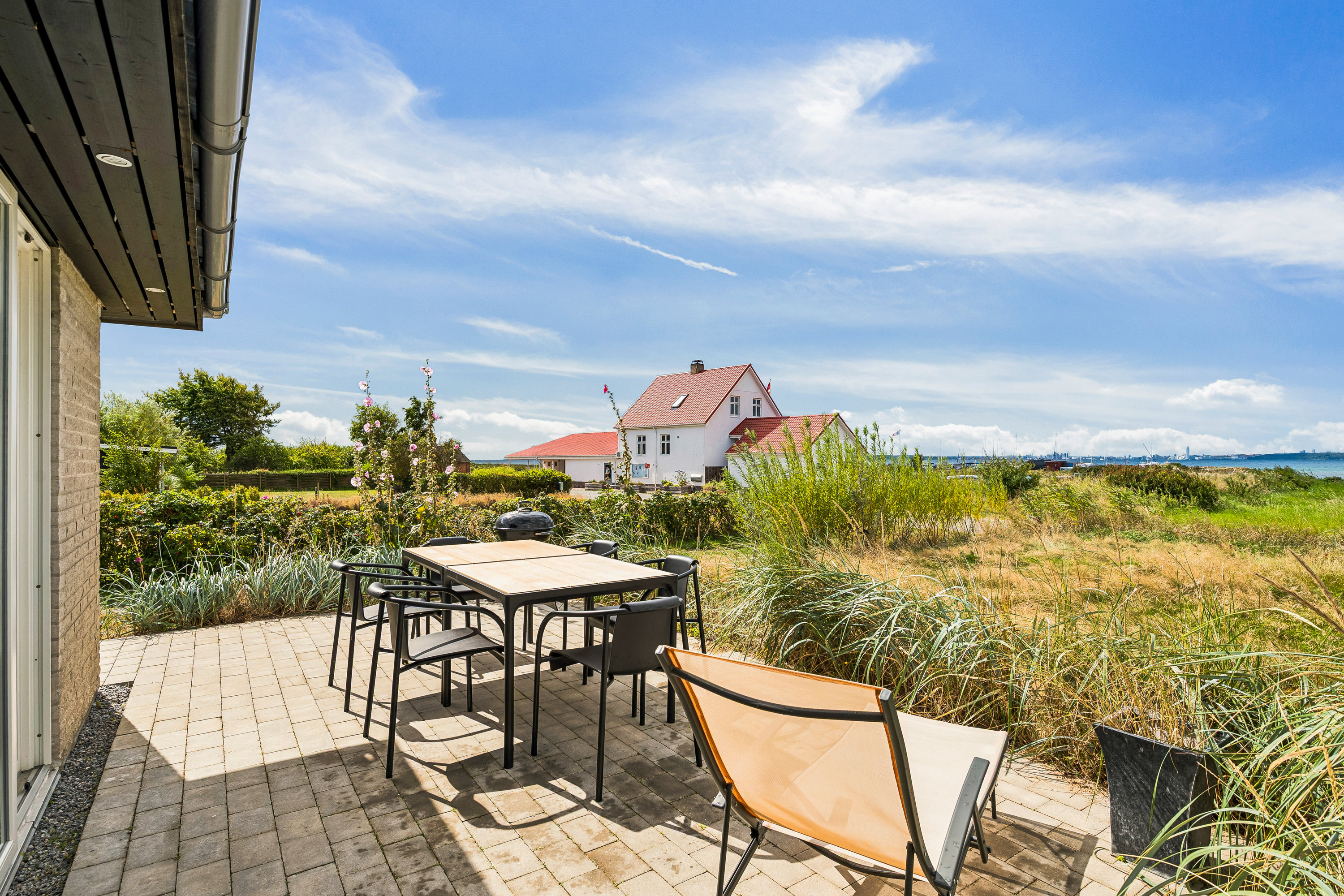 Fremhævet ejendom 1 billede i fuldskærmstilstand. Billede af Vestre Strandvej 35, Skødshoved Strand, 8420 Knebel