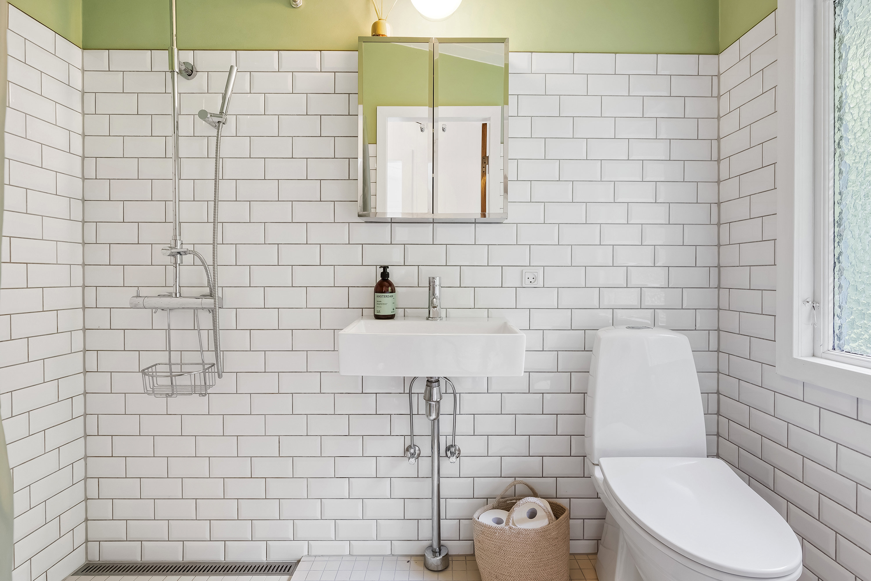 Fremhævet  billede i fuldskærmstilstand. Billede af Rugvænget 3, 3220 Tisvildeleje