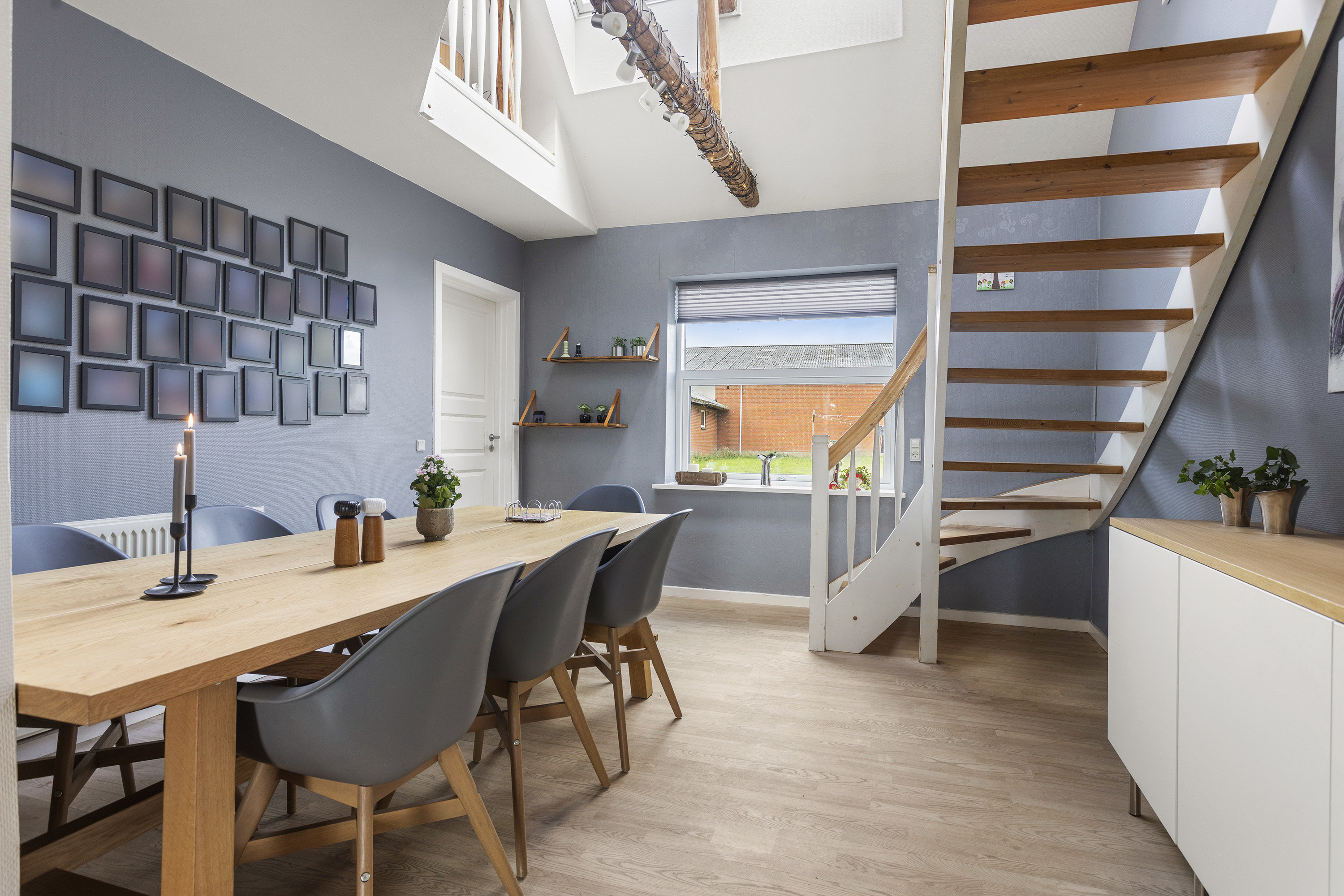 Fremhævet spisestue billede i fuldskærmstilstand. Billede af Fjembevej 17, 9352 Dybvad