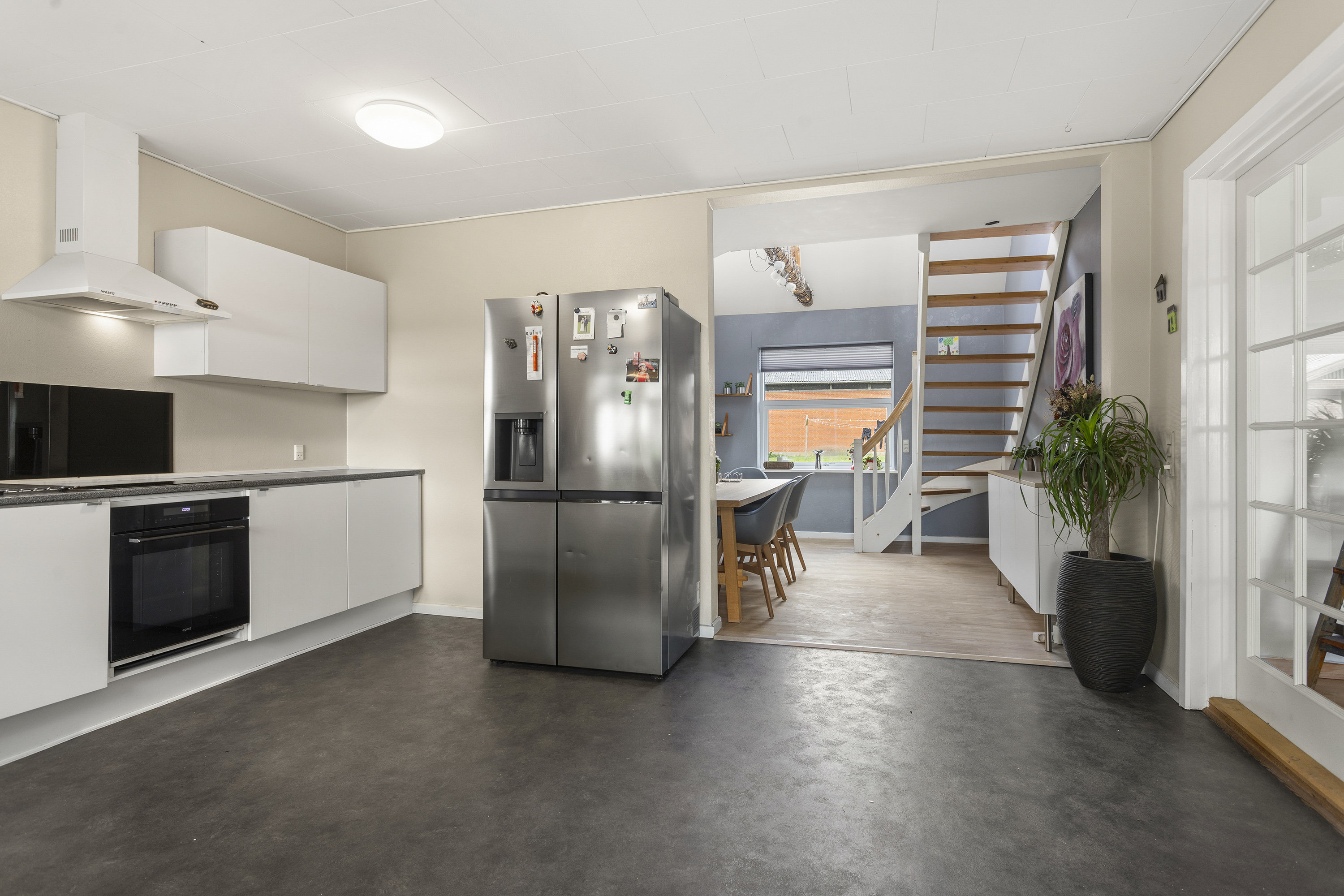 Fremhævet køkken billede i fuldskærmstilstand. Billede af Fjembevej 17, 9352 Dybvad