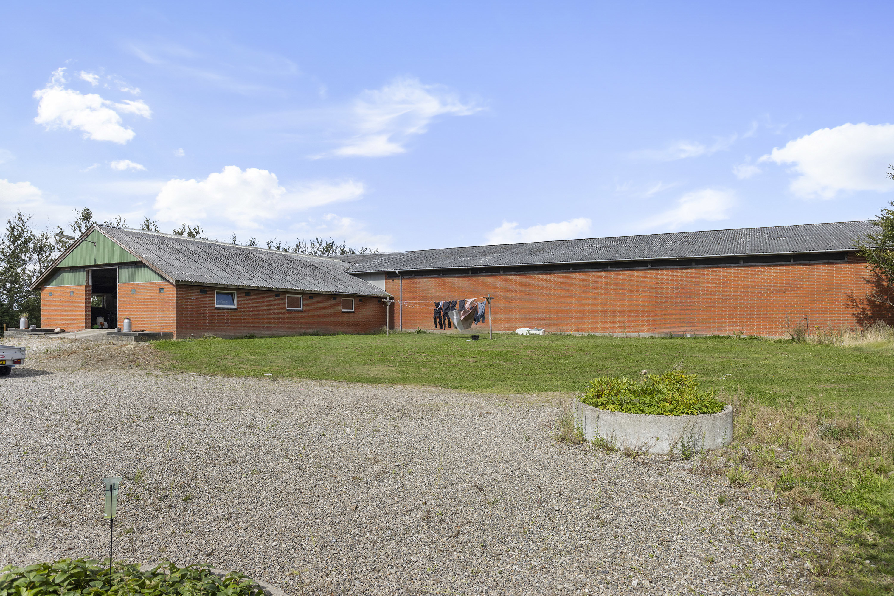 Fremhævet udhus billede i fuldskærmstilstand. Billede af Fjembevej 17, 9352 Dybvad