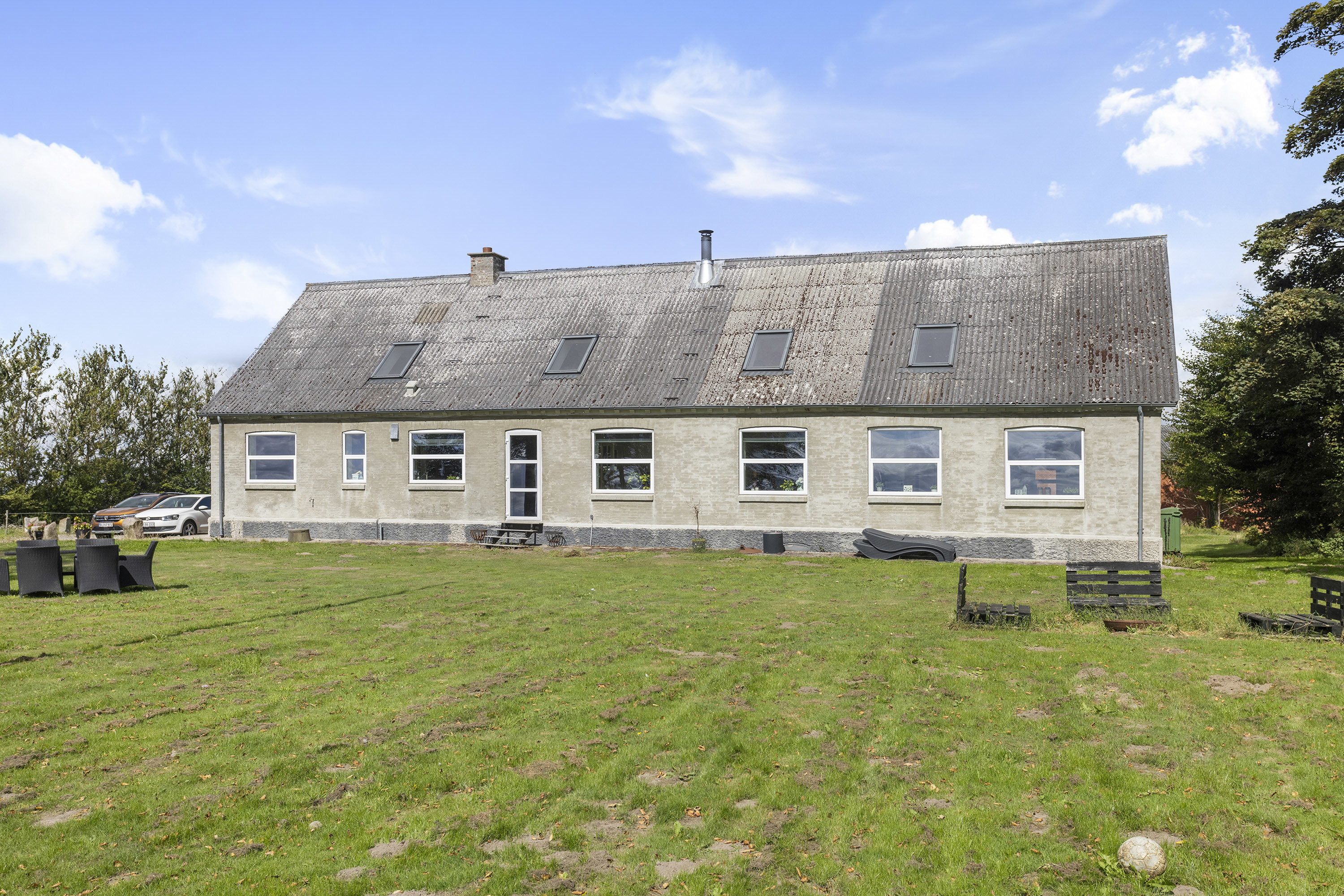 Miniaturebillede 2: facade. Billede af Fjembevej 17, 9352 Dybvad