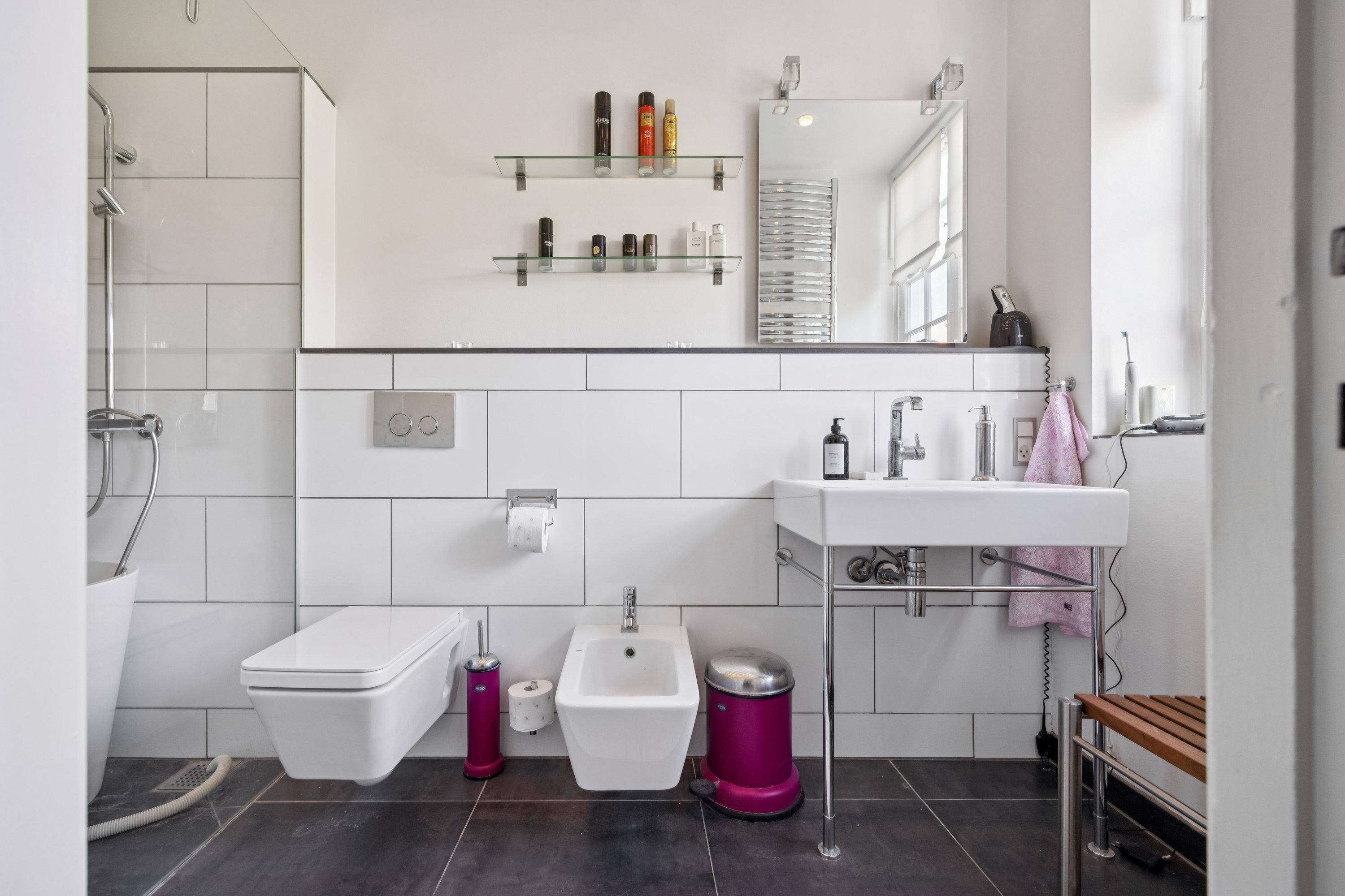 Fremhævet badeværelse billede i fuldskærmstilstand. Billede af Peter Bangs Vej 78, 2. tv., 2000 Frederiksberg