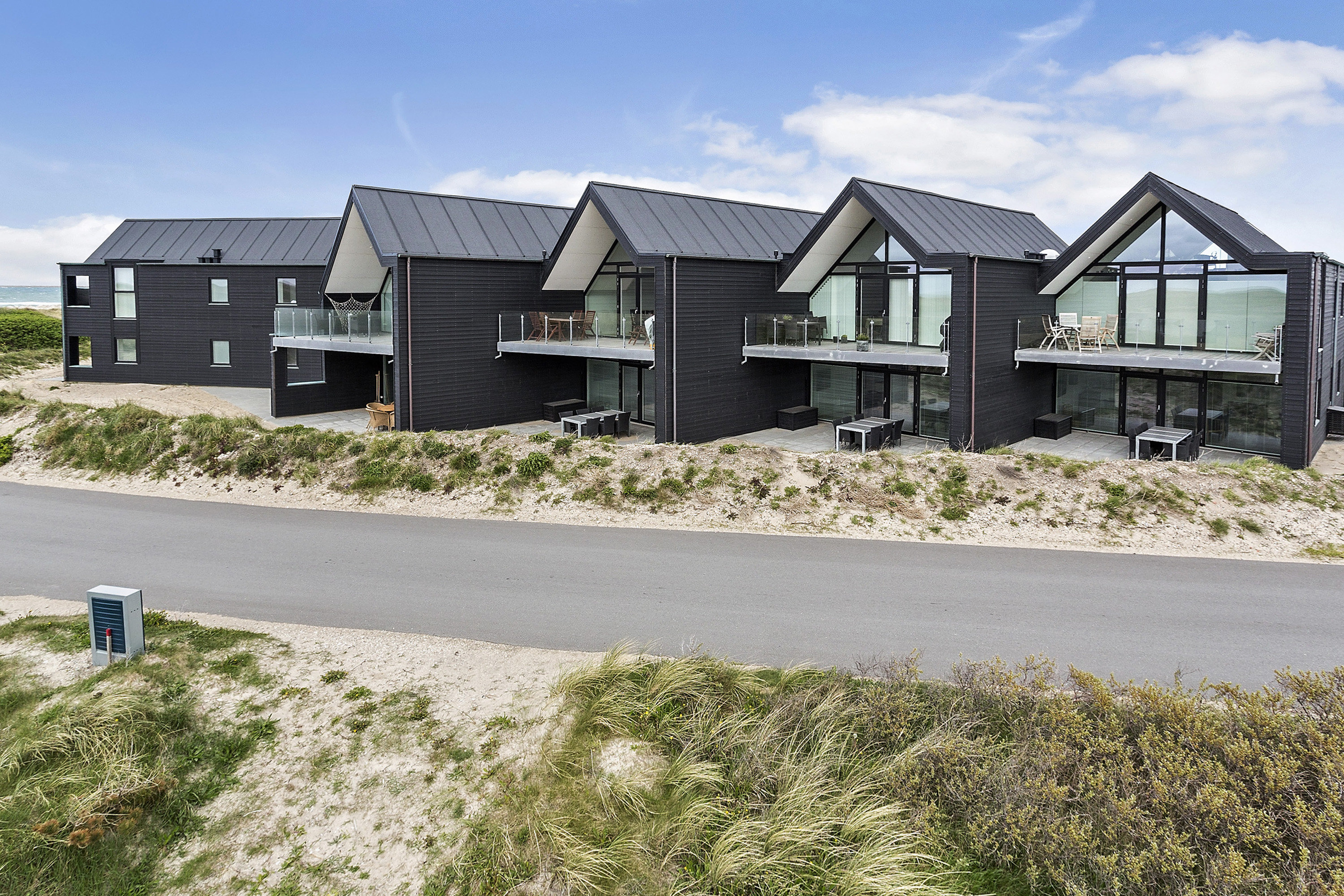 Fremhævet boligen fra vandsiden billede i fuldskærmstilstand. Billede af Havstokken 30A, Vorupør, 7700 Thisted