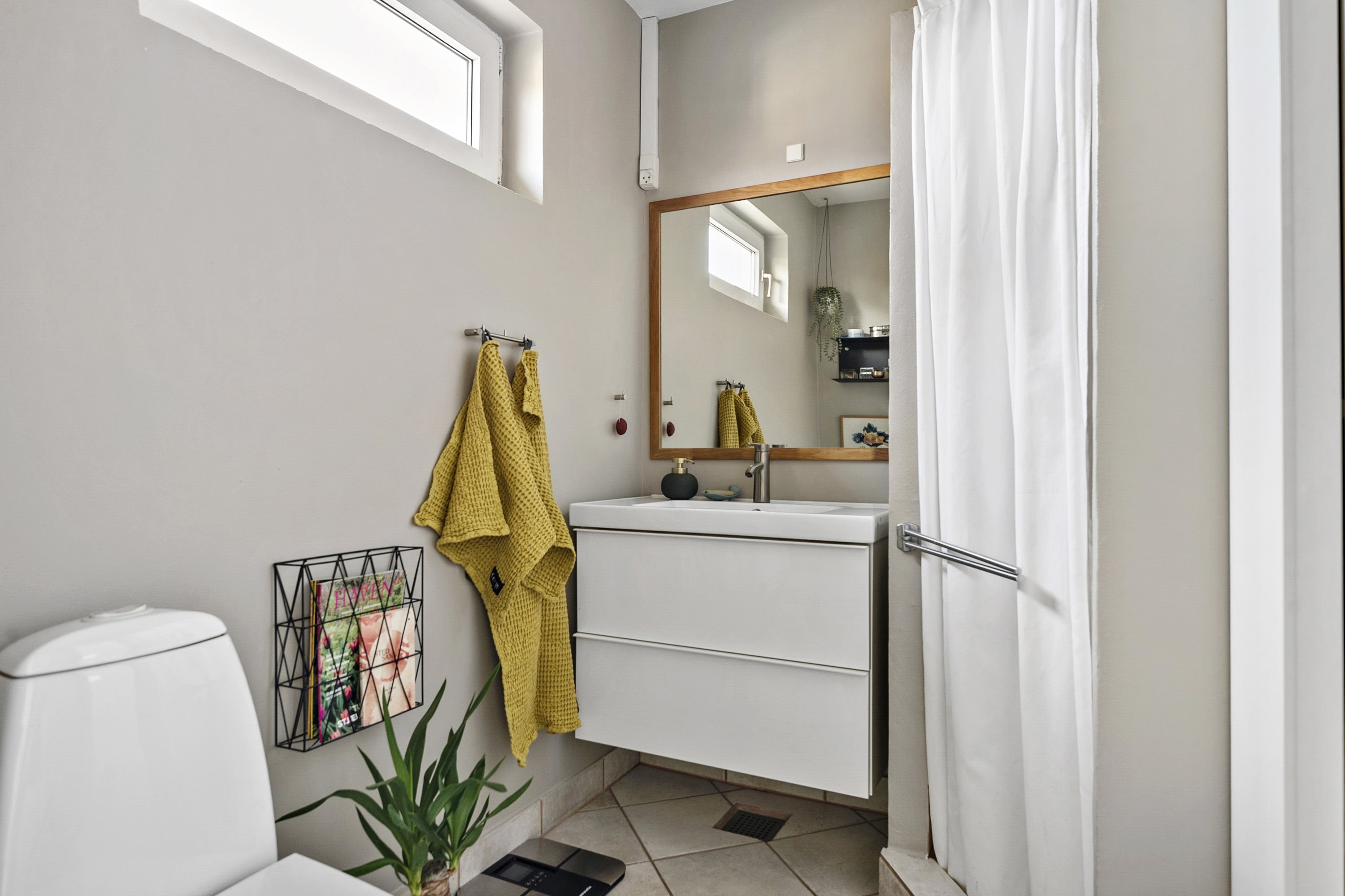 Fremhævet badeværelse billede i fuldskærmstilstand. Billede af Strandgade 44, Hou, 8300 Odder