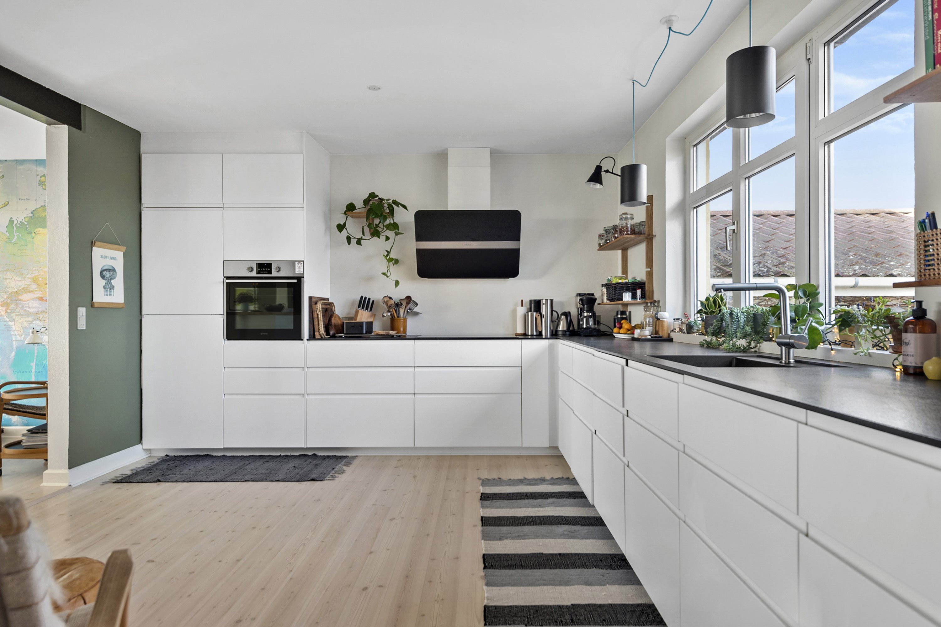 Fremhævet køkken billede i fuldskærmstilstand. Billede af Strandgade 44, Hou, 8300 Odder