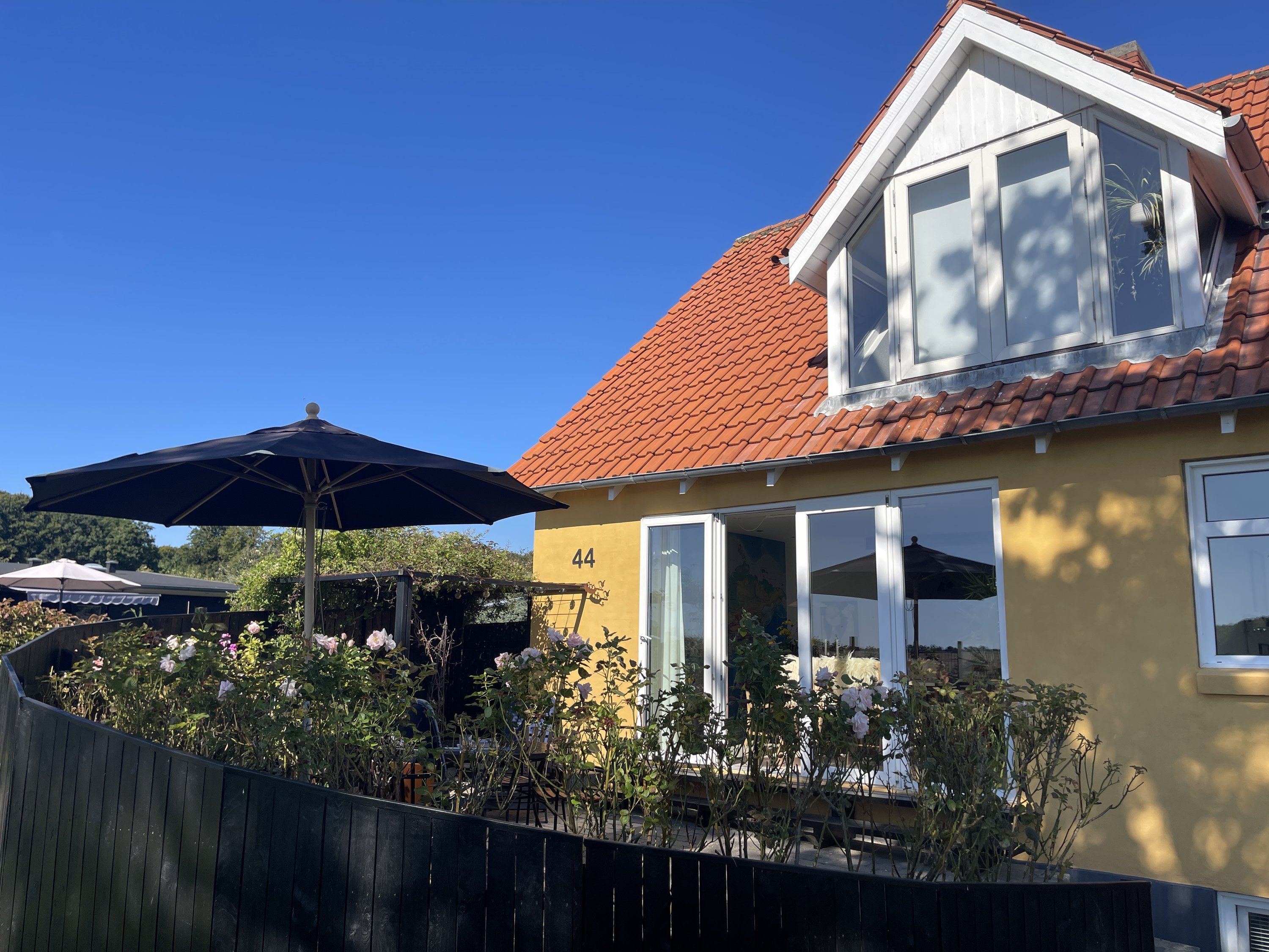 Fremhævet  billede i fuldskærmstilstand. Billede af Strandgade 44, Hou, 8300 Odder