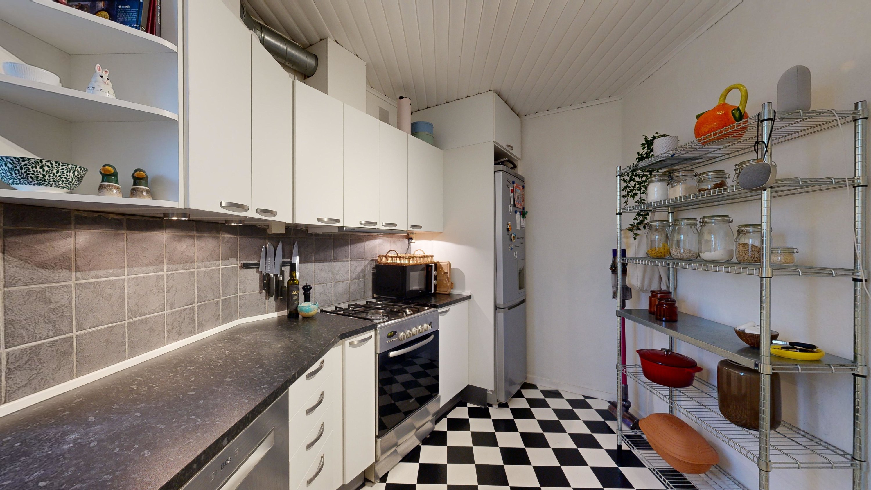 Miniaturebillede 2: køkken. Billede af Østerbro 90, 2. th., 9000 Aalborg