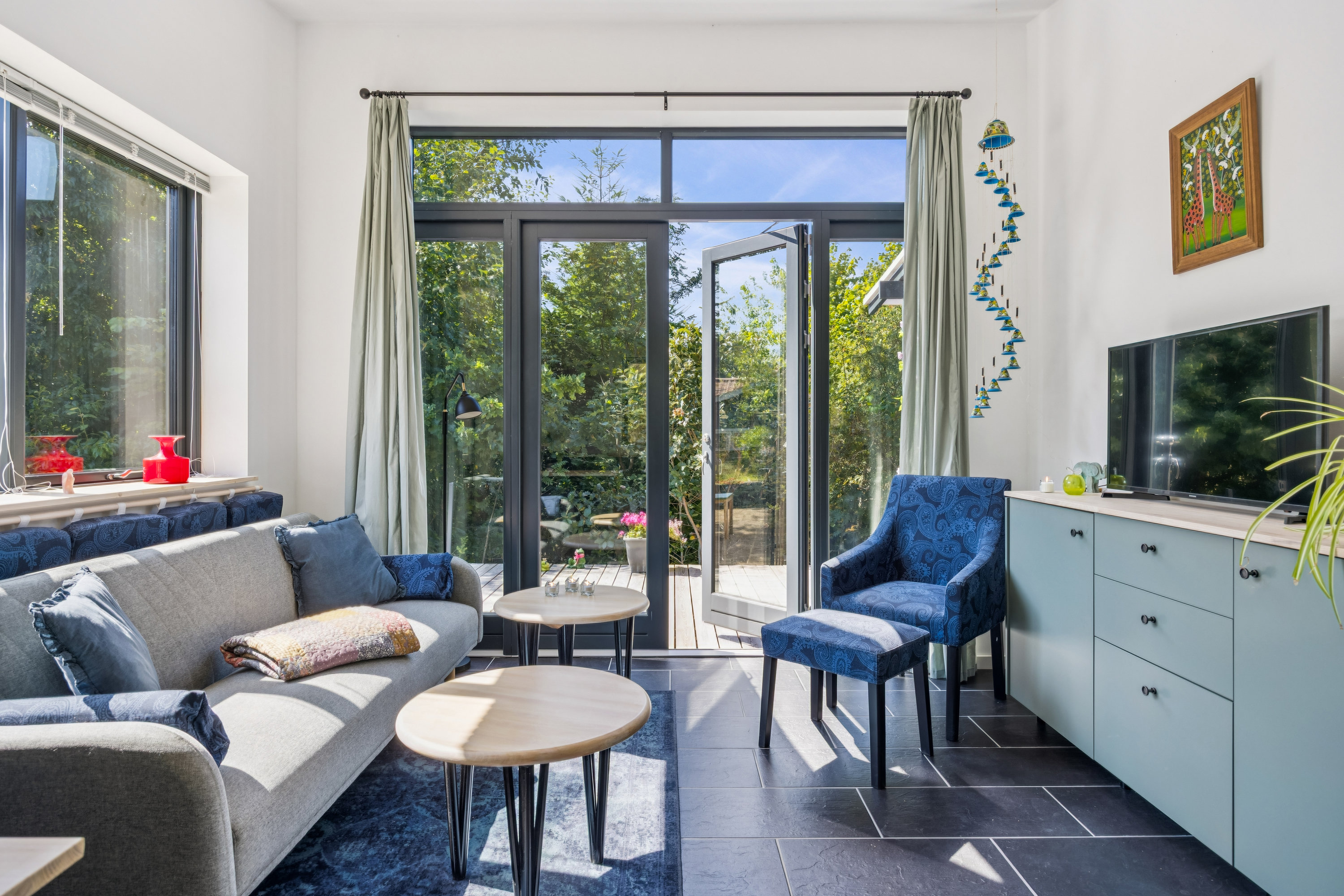 Fremhævet stue billede i fuldskærmstilstand. Billede af Fyrreskrænten 26, Dråby, 8400 Ebeltoft